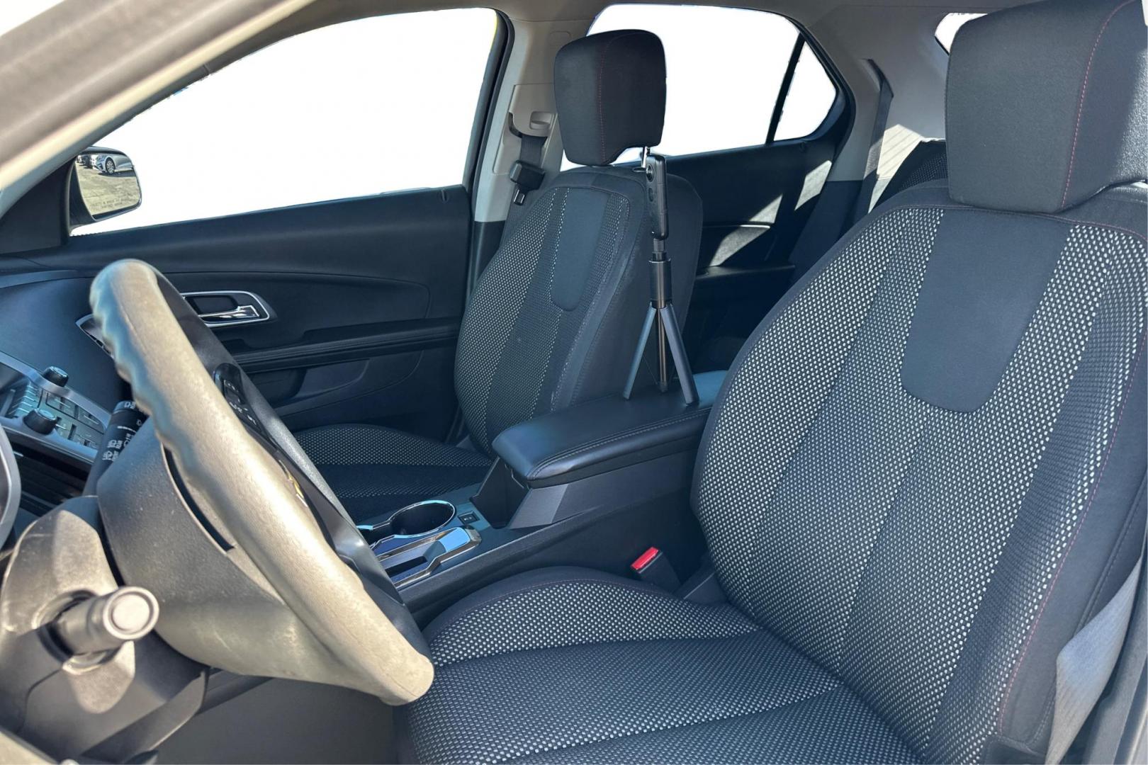 2016 White Chevrolet Equinox LS 2WD (2GNALBEK4G1) with an 2.4L L4 DOHC 16V FFV engine, 6A transmission, located at 7755 State Street, Midvale, UT, 84047, (801) 753-9063, 40.610329, -111.890656 - Photo#14