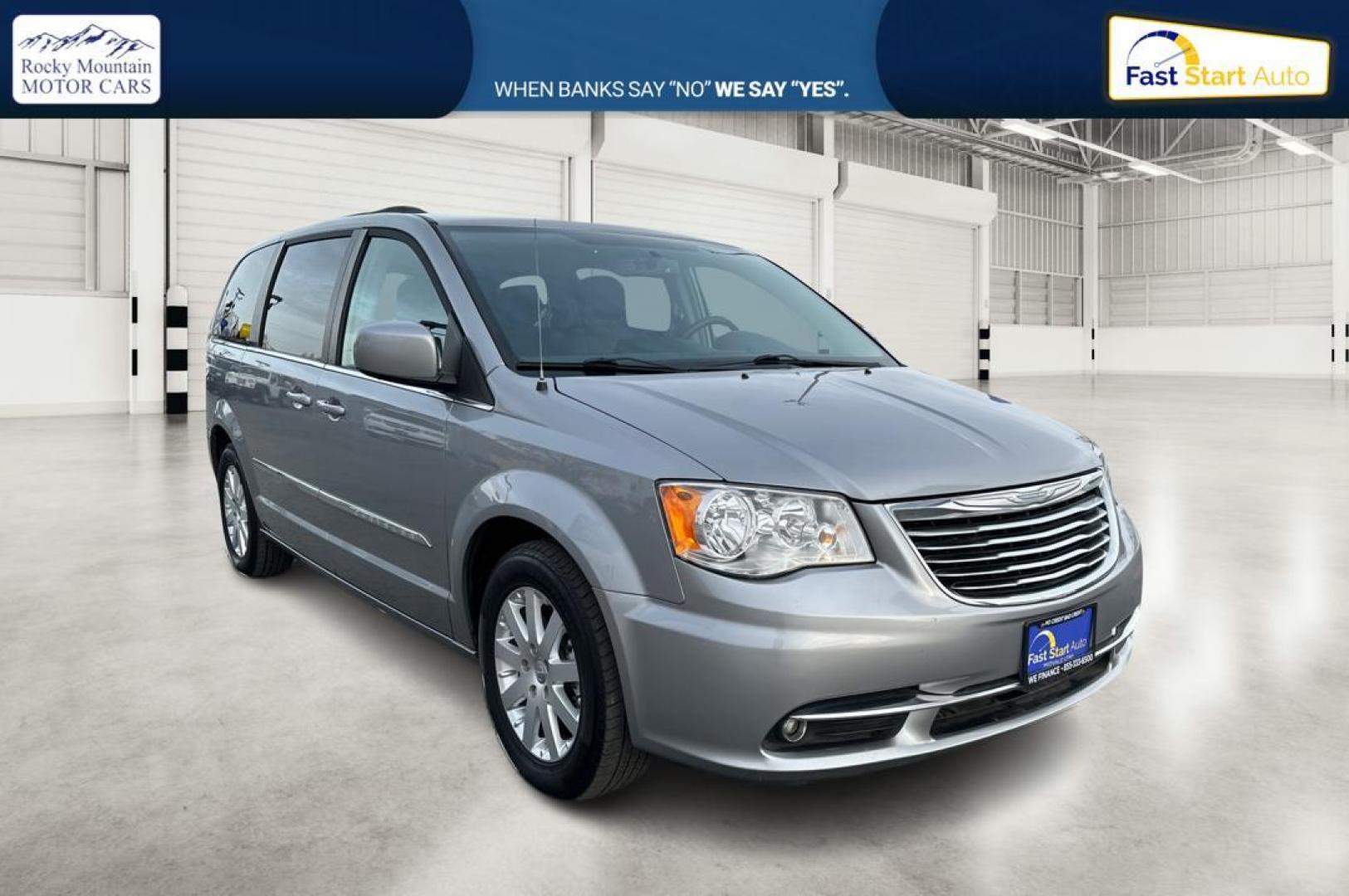 2016 Silver Chrysler Town and Country Touring (2C4RC1BG1GR) with an 3.6L V6 DOHC 24V engine, 6A transmission, located at 7755 State Street, Midvale, UT, 84047, (801) 753-9063, 40.610329, -111.890656 - Photo#0