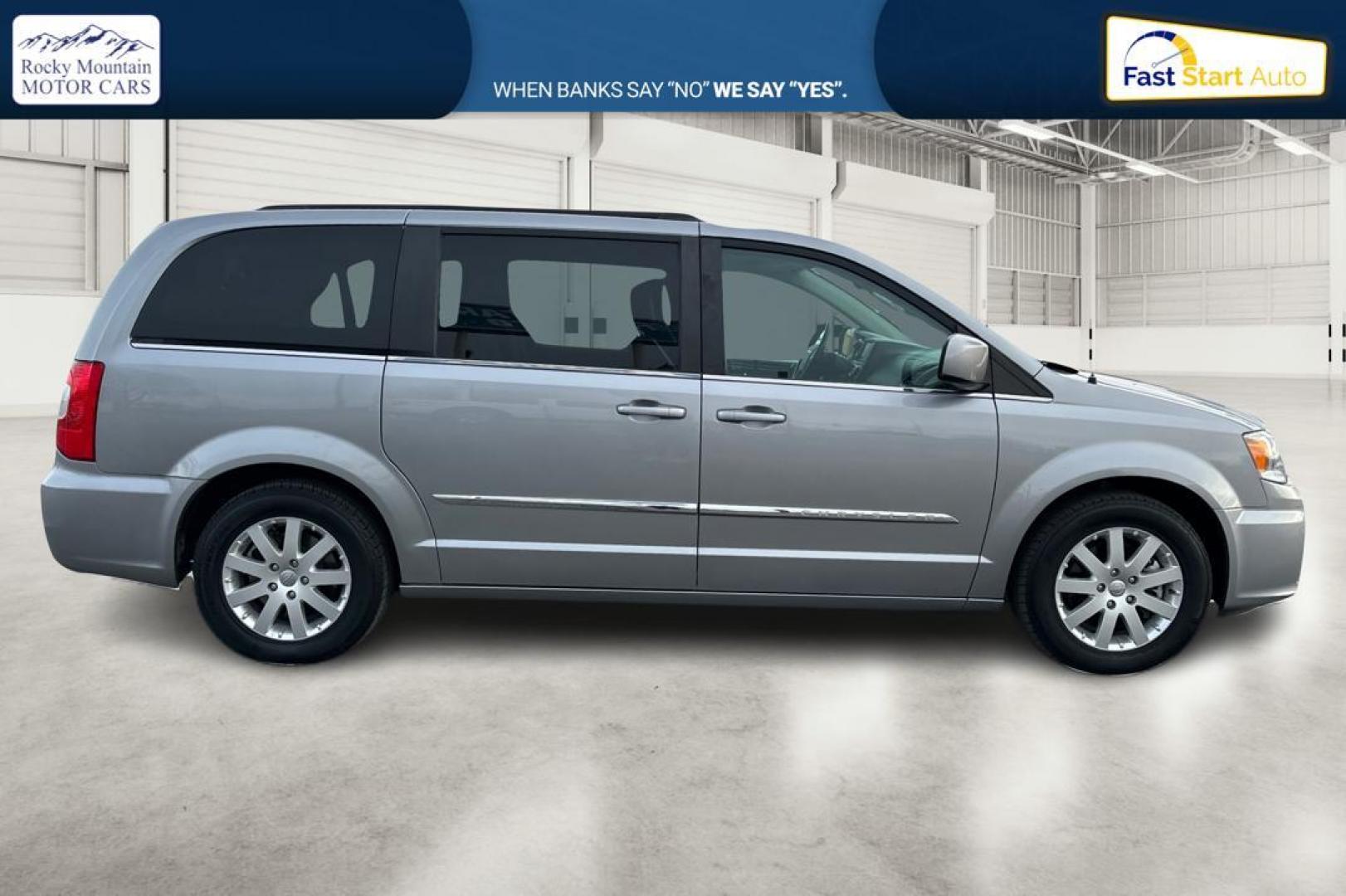 2016 Silver Chrysler Town and Country Touring (2C4RC1BG1GR) with an 3.6L V6 DOHC 24V engine, 6A transmission, located at 7755 State Street, Midvale, UT, 84047, (801) 753-9063, 40.610329, -111.890656 - Photo#1