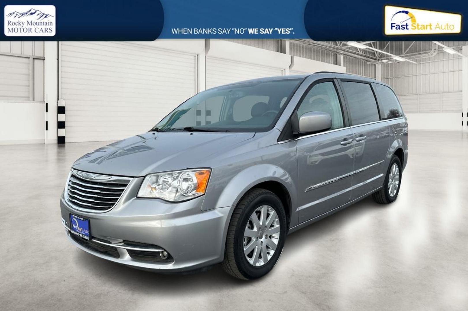 2016 Silver Chrysler Town and Country Touring (2C4RC1BG1GR) with an 3.6L V6 DOHC 24V engine, 6A transmission, located at 7755 State Street, Midvale, UT, 84047, (801) 753-9063, 40.610329, -111.890656 - Photo#8