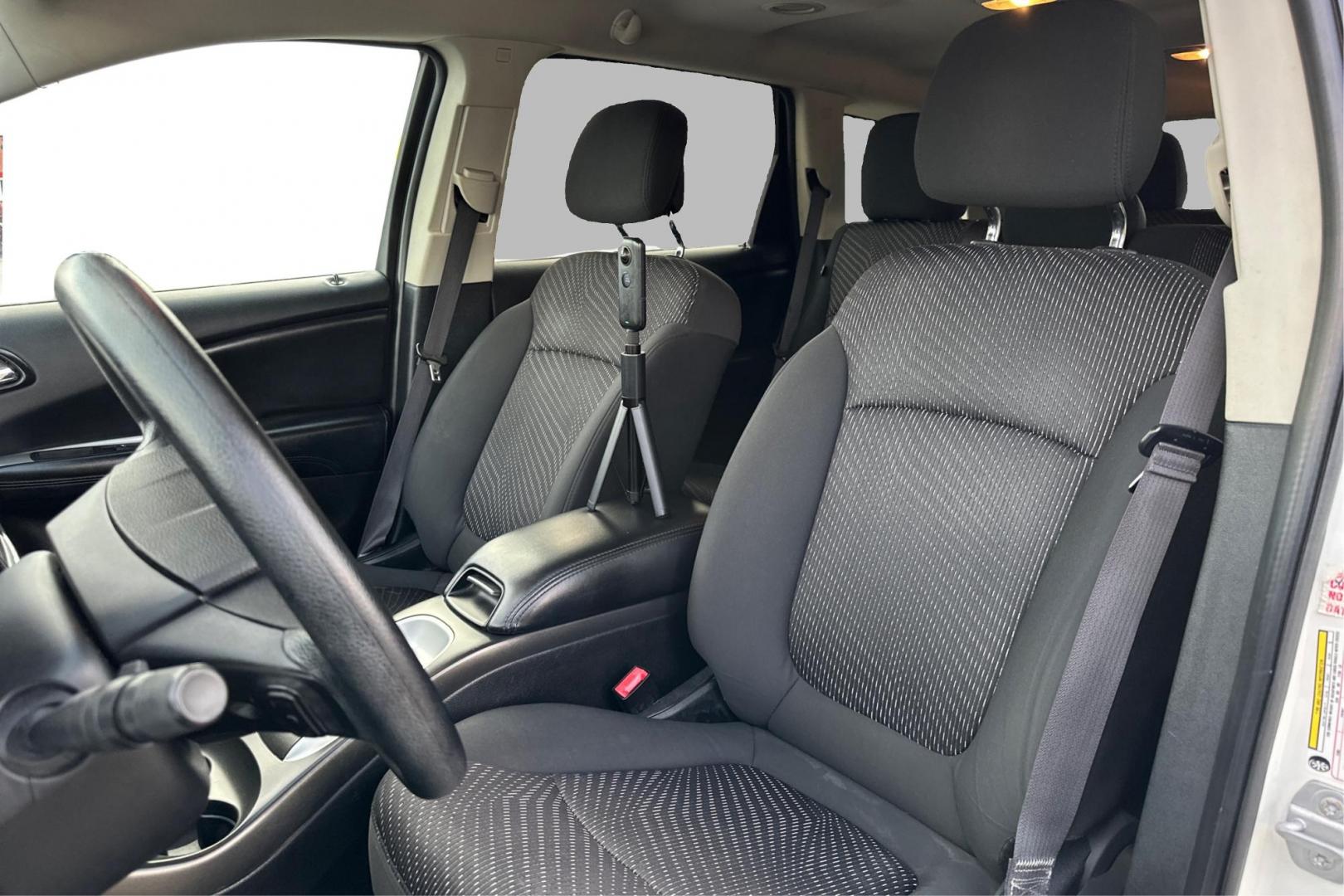 2016 White Dodge Journey SXT AWD (3C4PDDBG7GT) with an 3.6L V6 DOHC 24V engine, 6A transmission, located at 7755 State Street, Midvale, UT, 84047, (801) 753-9063, 40.610329, -111.890656 - Photo#14