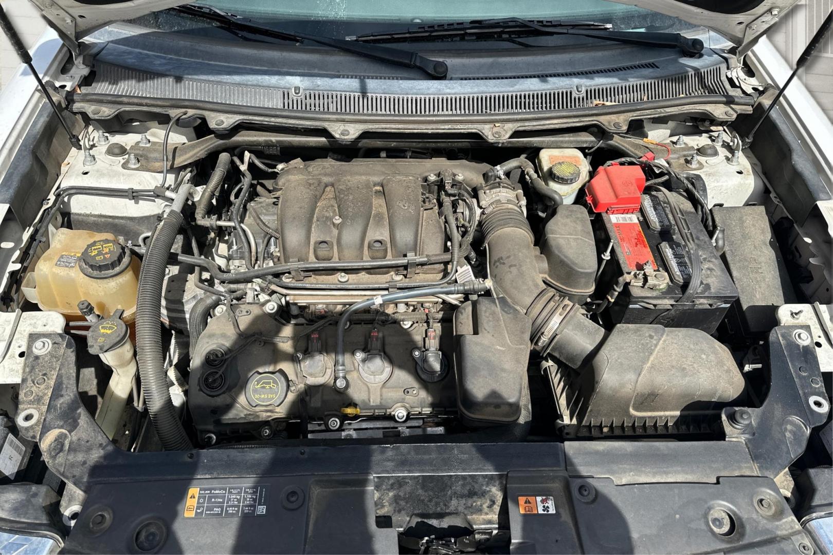 2016 White Ford Flex SE FWD (2FMGK5B82GB) with an 3.5L V6 DOHC 24V engine, 6A transmission, located at 767 S State Road, Pleasant Grove, UT, 84062, (801) 785-1058, 40.354839, -111.736687 - Photo#10