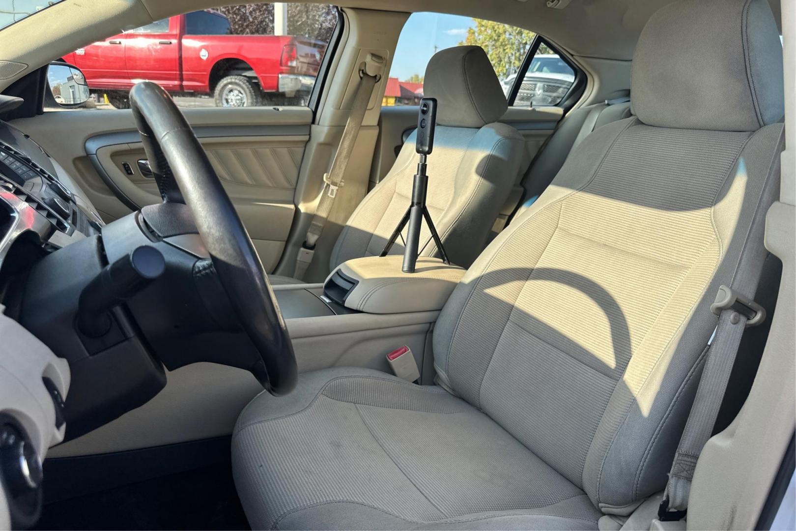 2016 White Ford Taurus SEL FWD (1FAHP2E83GG) with an 3.5L V6 DOHC 24V engine, 6A transmission, located at 7755 State Street, Midvale, UT, 84047, (801) 753-9063, 40.610329, -111.890656 - Photo#14