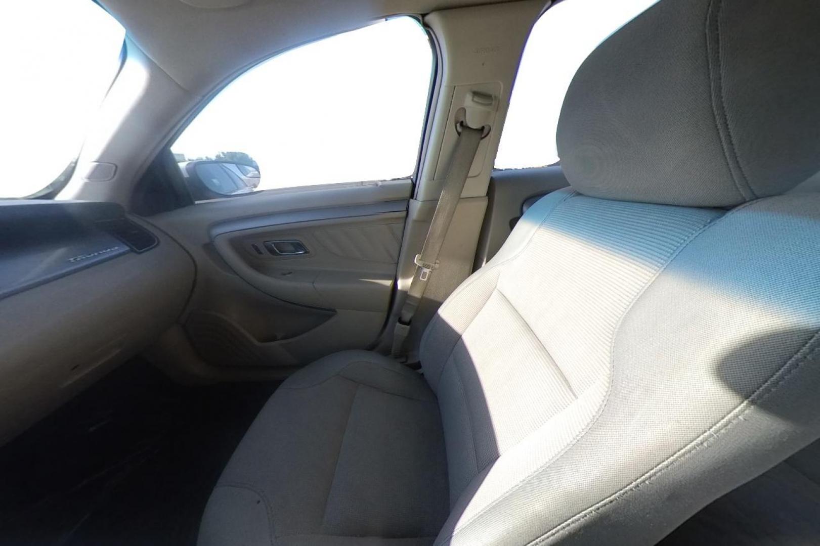 2016 White Ford Taurus SEL FWD (1FAHP2E83GG) with an 3.5L V6 DOHC 24V engine, 6A transmission, located at 7755 State Street, Midvale, UT, 84047, (801) 753-9063, 40.610329, -111.890656 - Photo#17