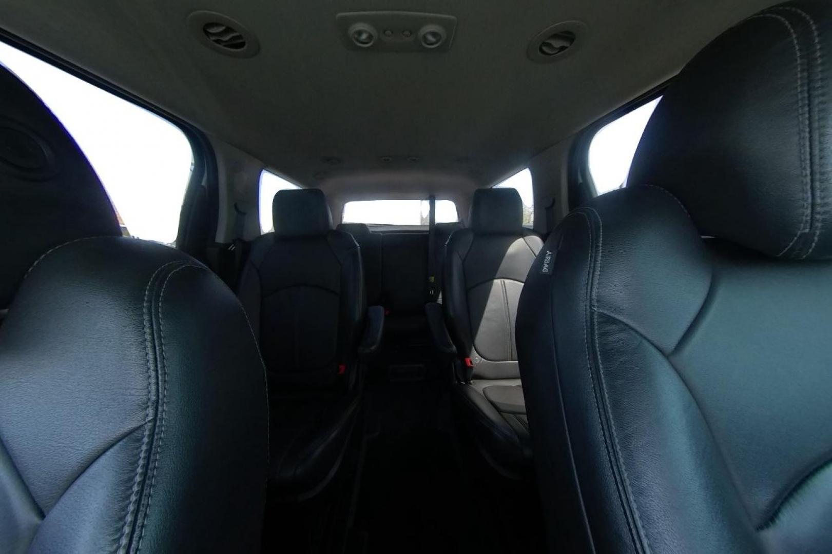 2016 White GMC Acadia SLT-1 FWD (1GKKRRKD6GJ) with an 3.6L V6 DOHC 24V engine, 6A transmission, located at 7755 State Street, Midvale, UT, 84047, (801) 753-9063, 40.610329, -111.890656 - Photo#18