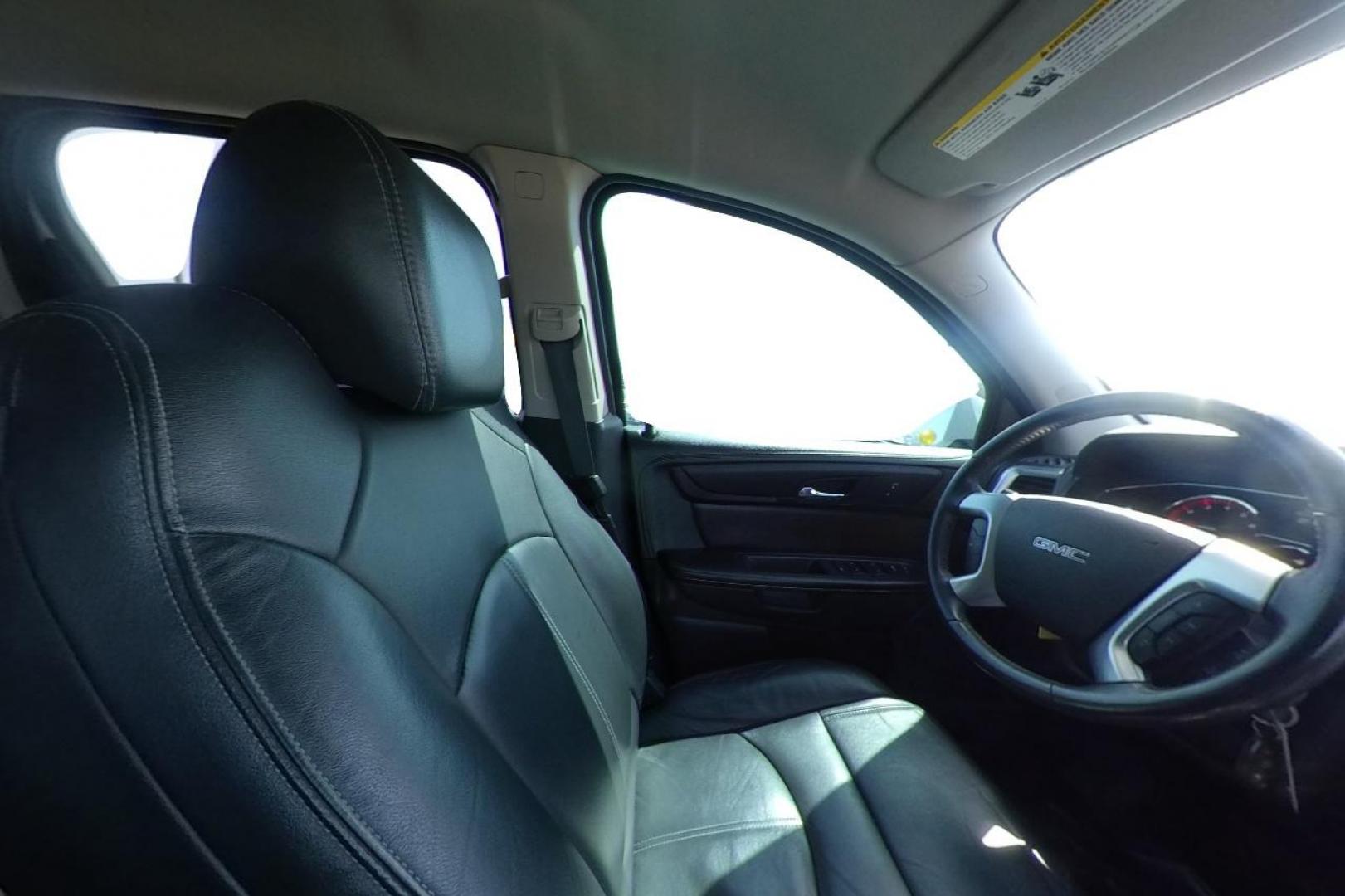 2016 White GMC Acadia SLT-1 FWD (1GKKRRKD6GJ) with an 3.6L V6 DOHC 24V engine, 6A transmission, located at 7755 State Street, Midvale, UT, 84047, (801) 753-9063, 40.610329, -111.890656 - Photo#19
