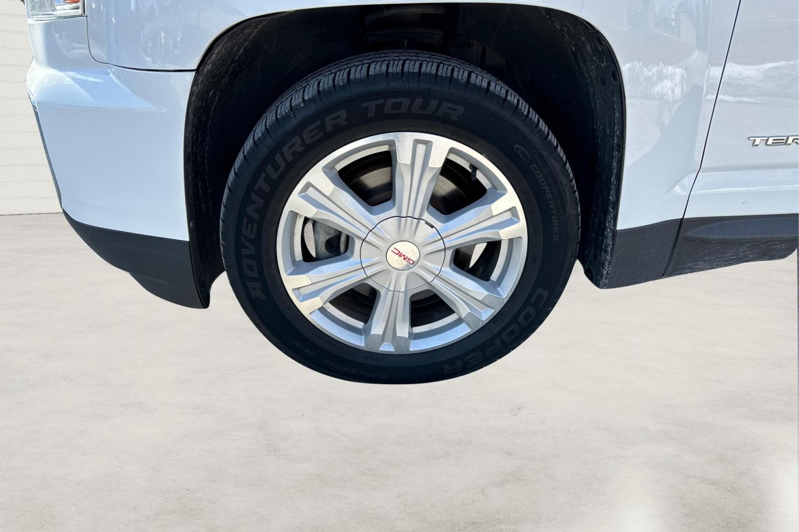 2016 White GMC Terrain SLT FWD (2GKFLPE35G6) with an 3.6L V6 DOHC 24V engine, 6A transmission, located at 7755 State Street, Midvale, UT, 84047, (801) 753-9063, 40.610329, -111.890656 - Photo#12