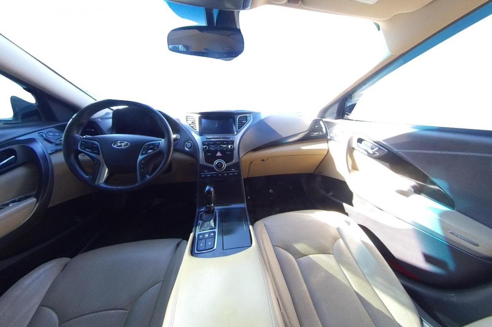 2016 Gray Hyundai Azera Limited (KMHFH4JG3GA) with an 3.3L V6 DOHC 24V engine, 6A transmission, located at 7755 State Street, Midvale, UT, 84047, (801) 753-9063, 40.610329, -111.890656 - Photo#10