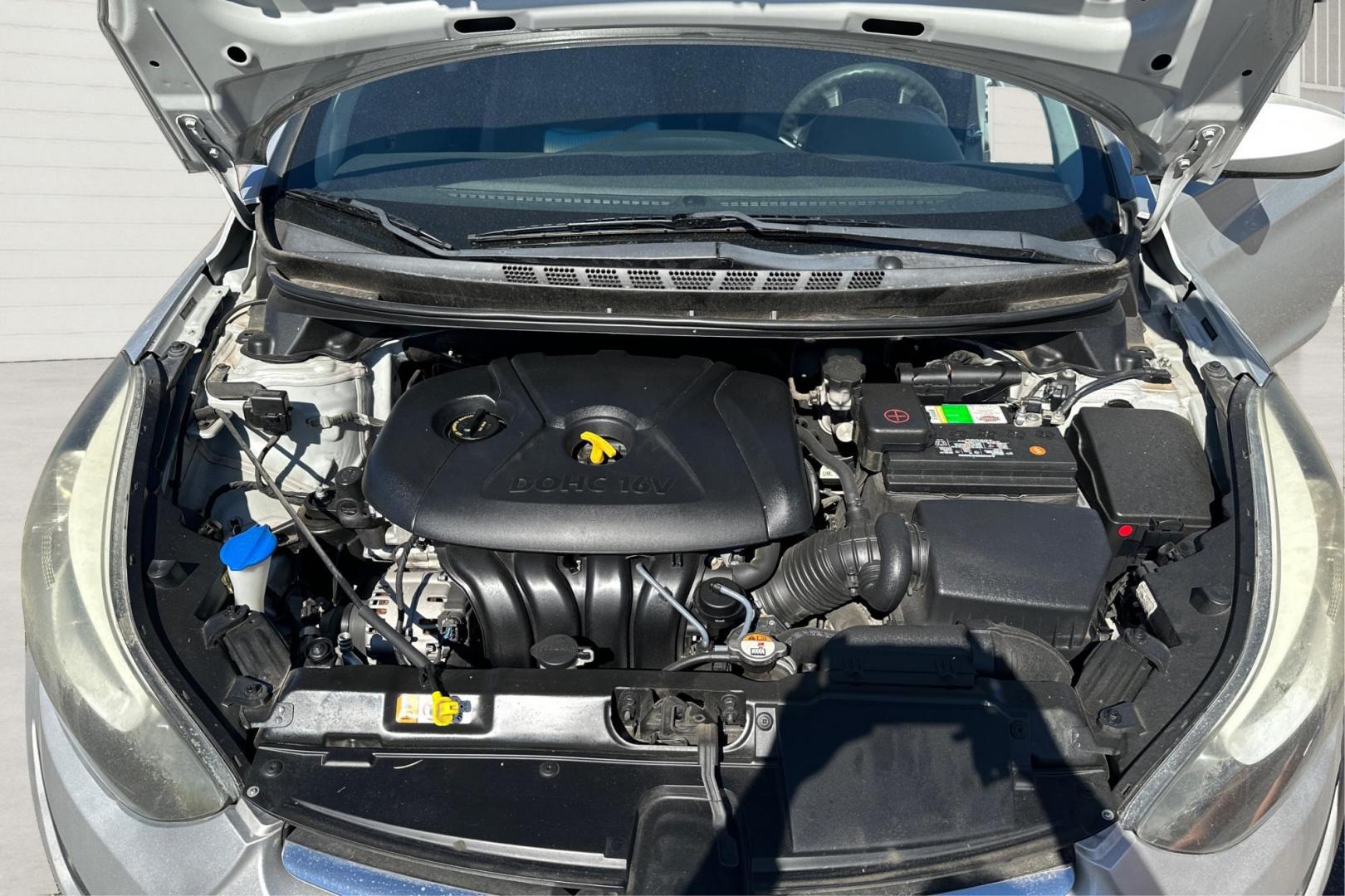 2016 Silver Hyundai Elantra Limited (5NPDH4AE8GH) with an 1.8L L4 DOHC 16V engine, 6-Speed Automatic transmission, located at 344 S Washington Blvd, Ogden, UT, 84404, (801) 399-1799, 41.255482, -111.970848 - Photo#10
