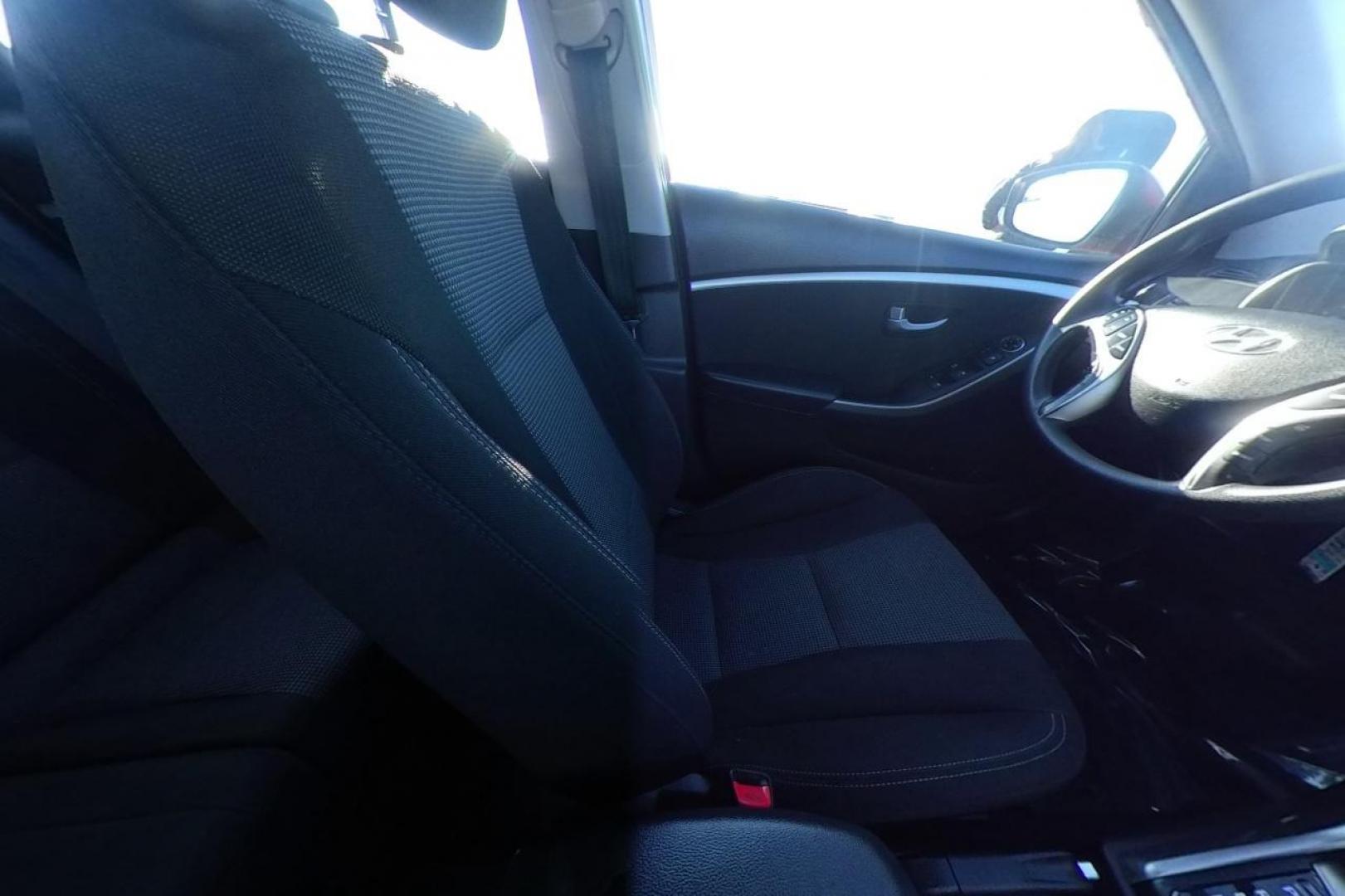 2016 Red Hyundai Elantra GT A/T (KMHD35LH0GU) with an 2.0L L4 16V DOHC engine, 6A transmission, located at 344 S Washington Blvd, Ogden, UT, 84404, (801) 399-1799, 41.255482, -111.970848 - Photo#19
