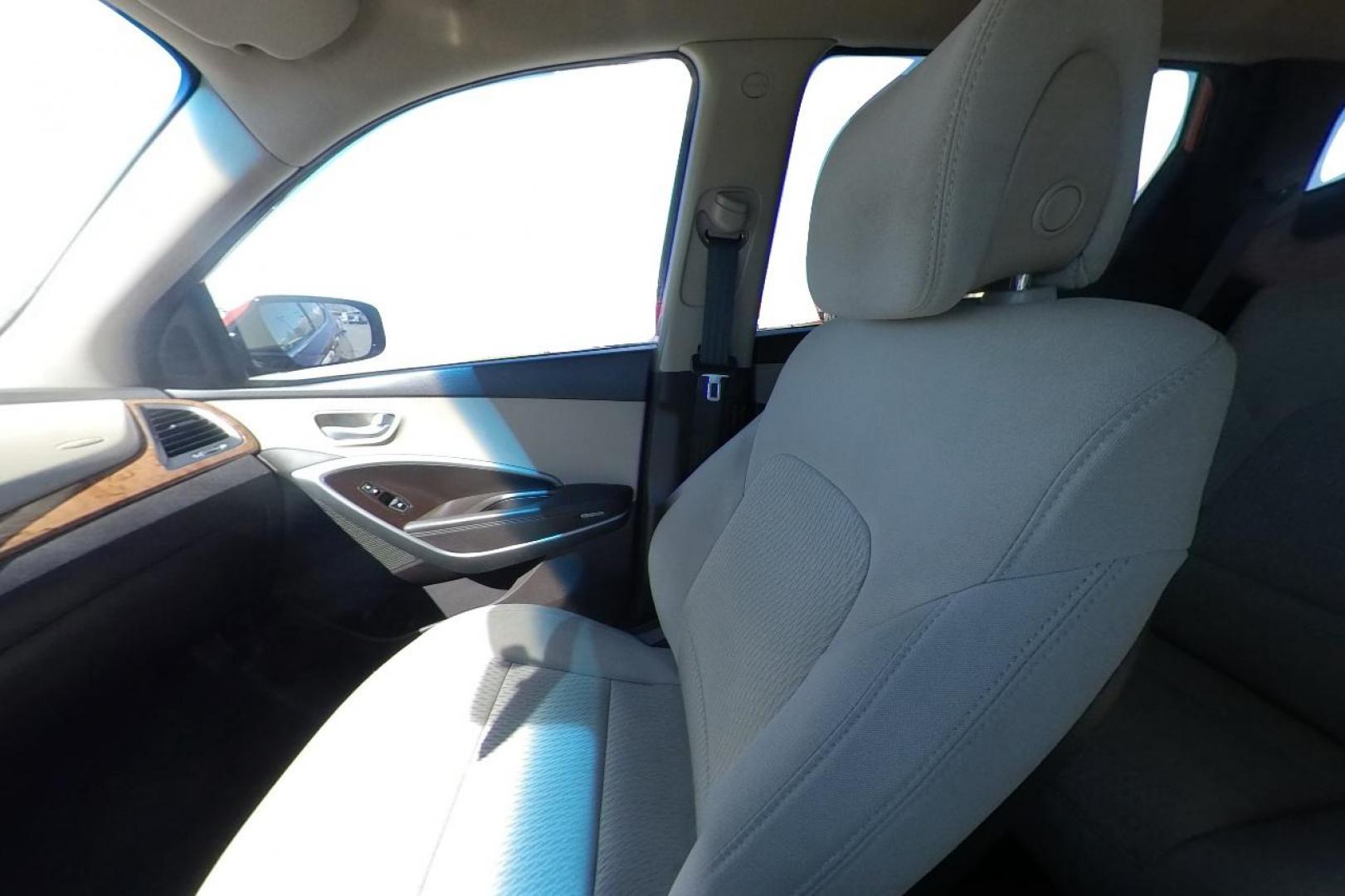 2016 Orange Hyundai Santa Fe Sport 2.4 FWD (5XYZT3LB5GG) with an 2.4L L4 DOHC 16V engine, 6-Speed Automatic transmission, located at 7755 State Street, Midvale, UT, 84047, (801) 753-9063, 40.610329, -111.890656 - Photo#17