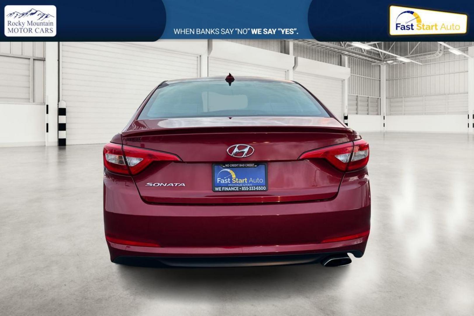 2016 Red Hyundai Sonata SE (5NPE24AF4GH) with an 2.4L L4 DOHC 16V engine, 7A transmission, located at 7755 State Street, Midvale, UT, 84047, (801) 753-9063, 40.610329, -111.890656 - Photo#4