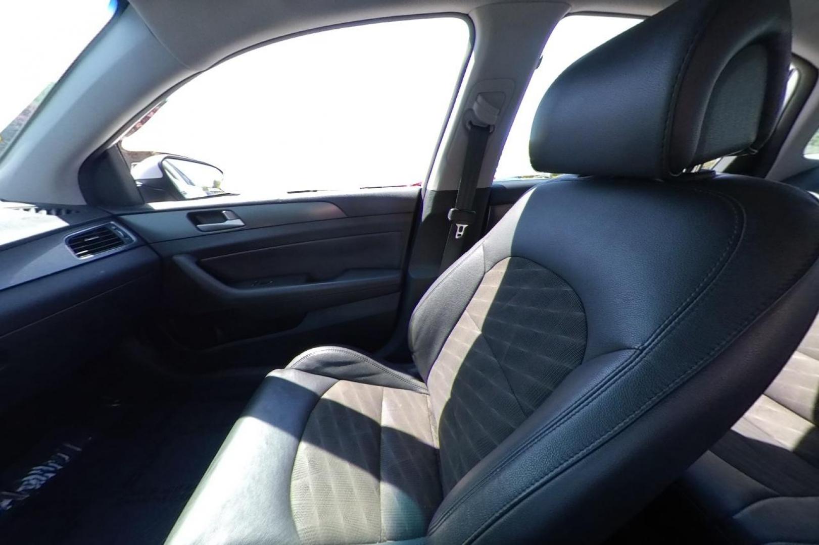 2016 White Hyundai Sonata Sport (5NPE34AF5GH) with an 2.4L L4 DOHC 16V engine, 6A transmission, located at 7755 State Street, Midvale, UT, 84047, (801) 753-9063, 40.610329, -111.890656 - Photo#12