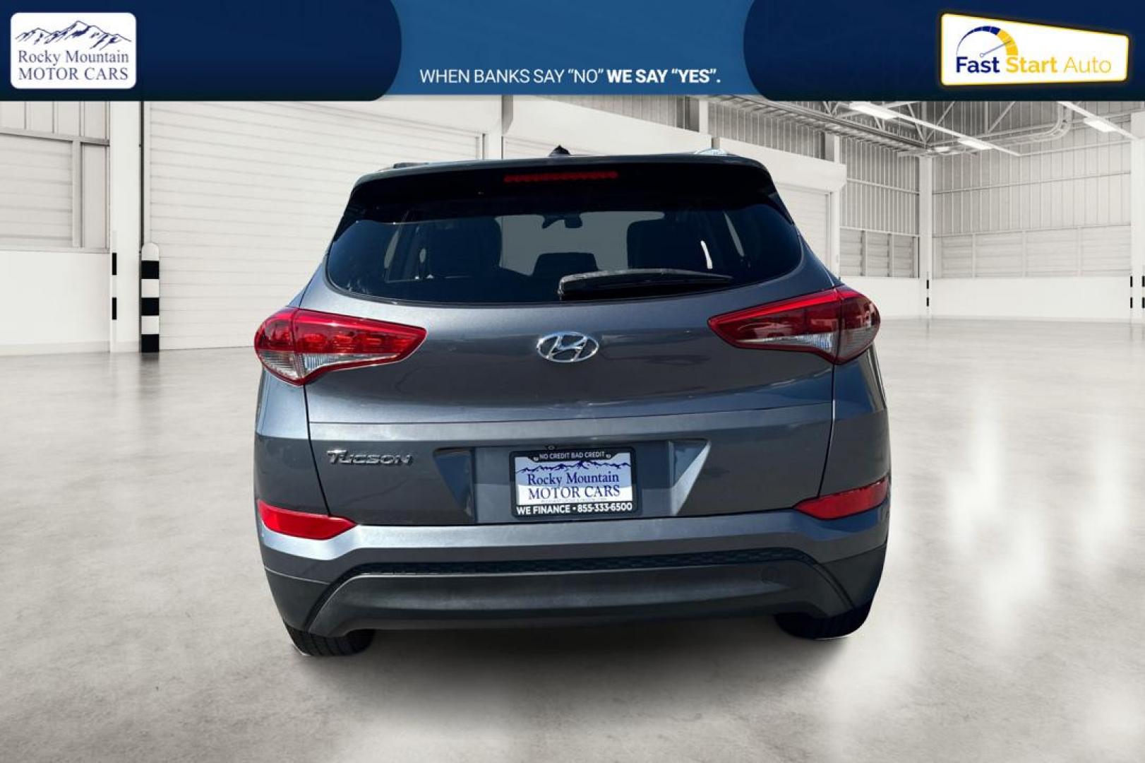 2016 Gray Hyundai Tucson SE w/Preferred Package (KM8J33A43GU) with an 2.0L L4 DOHC 16V engine, 6A transmission, located at 767 S State Road, Pleasant Grove, UT, 84062, (801) 785-1058, 40.354839, -111.736687 - Photo#4