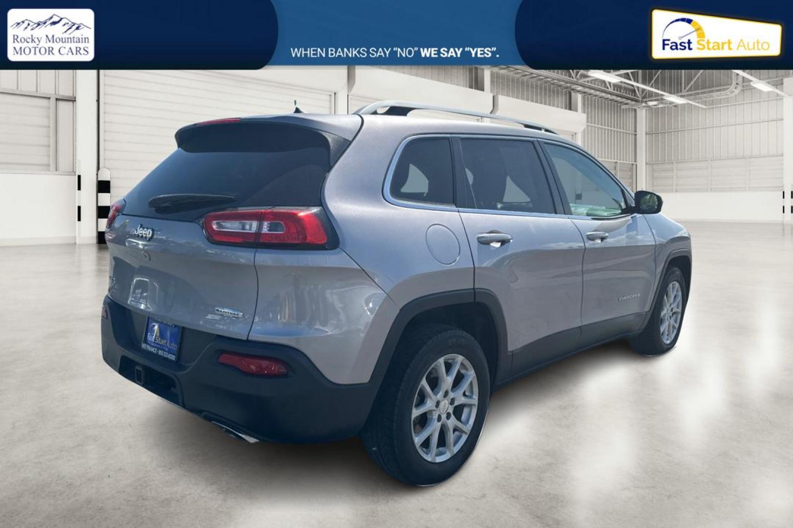 2016 Silver Jeep Cherokee Latitude 4WD (1C4PJMCS6GW) with an 3.2L V6 DOHC 24V engine, 9-Speed Automatic transmission, located at 767 S State Road, Pleasant Grove, UT, 84062, (801) 785-1058, 40.354839, -111.736687 - Photo#2