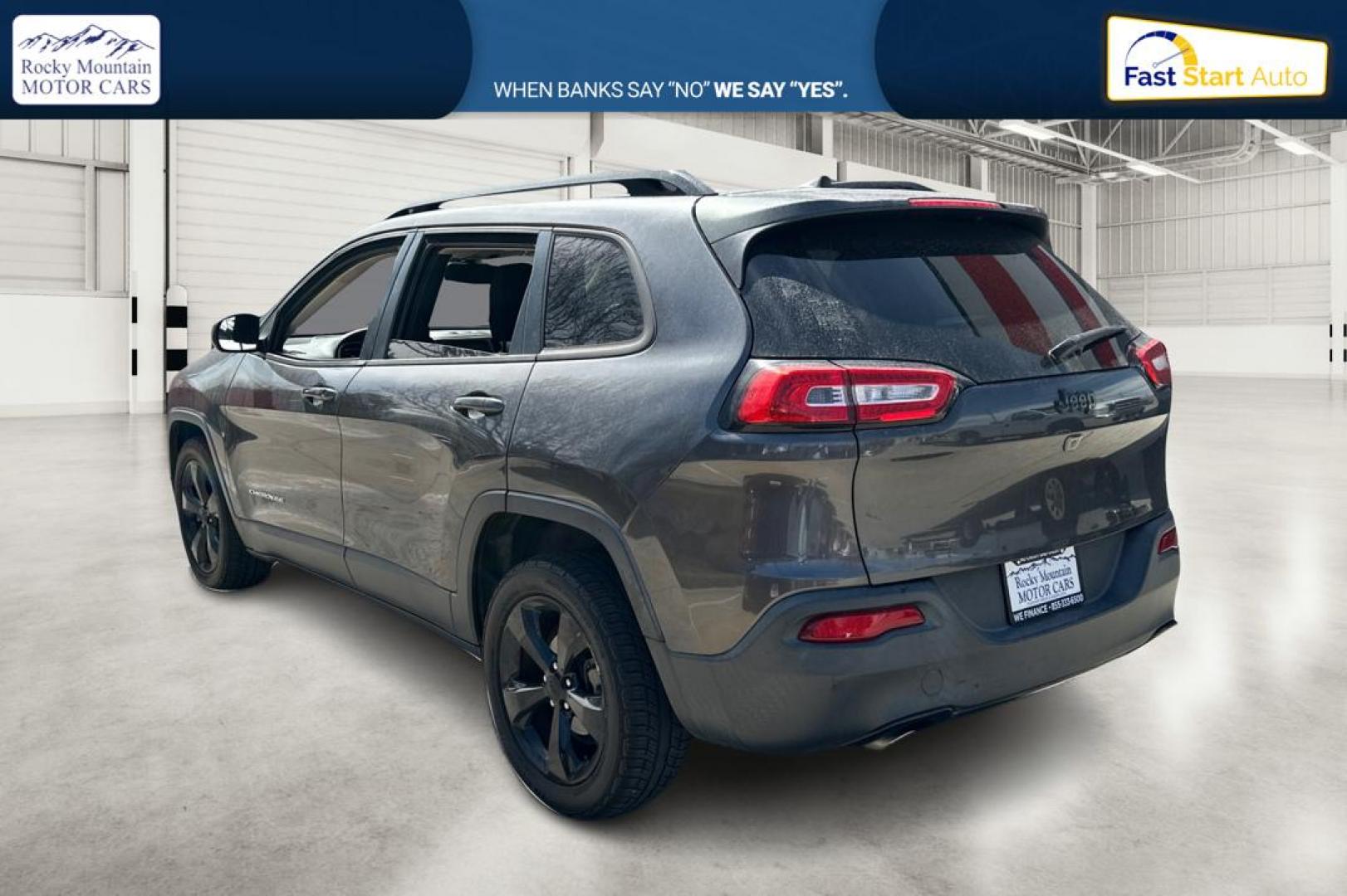 2016 Gray Jeep Cherokee Latitude FWD (1C4PJLCB3GW) with an 2.4L L4 DOHC 16V engine, 9A transmission, located at 767 S State Road, Pleasant Grove, UT, 84062, (801) 785-1058, 40.354839, -111.736687 - Photo#5