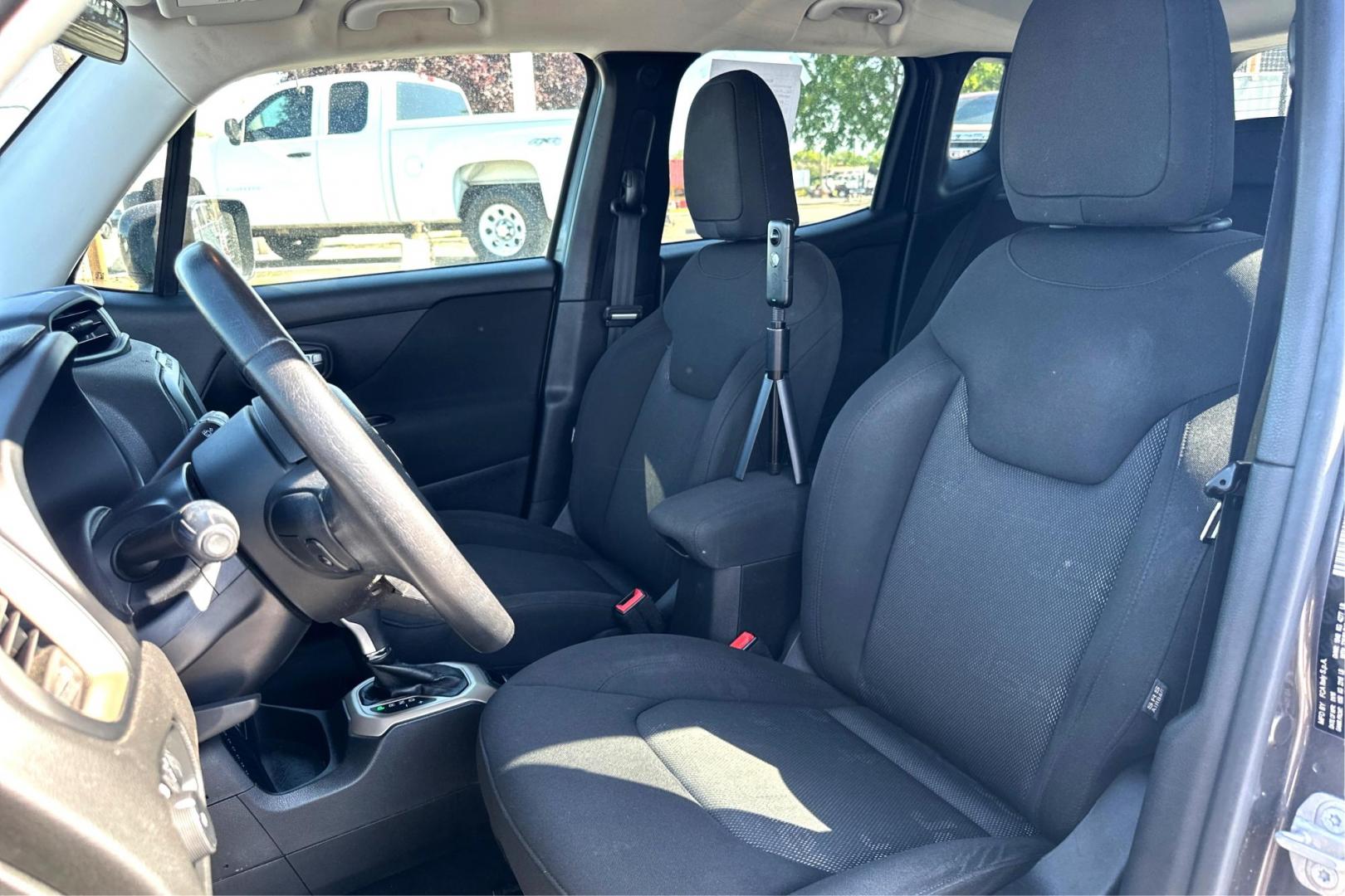 2016 Gray Jeep Renegade Latitude FWD (ZACCJABTXGP) with an 2.4L L4 DOHC 16V engine, 6M transmission, located at 7755 State Street, Midvale, UT, 84047, (801) 753-9063, 40.610329, -111.890656 - Photo#10