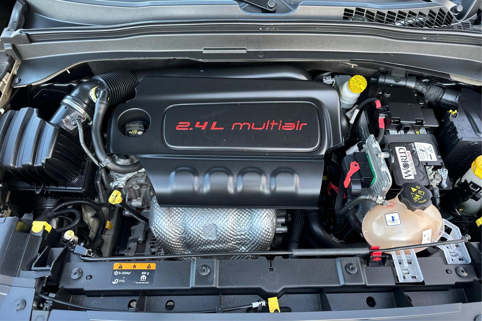 2016 Black Jeep Renegade Latitude FWD (ZACCJABTXGP) with an 2.4L L4 DOHC 16V engine, 6M transmission, located at 7755 State Street, Midvale, UT, 84047, (801) 753-9063, 40.610329, -111.890656 - Photo#10