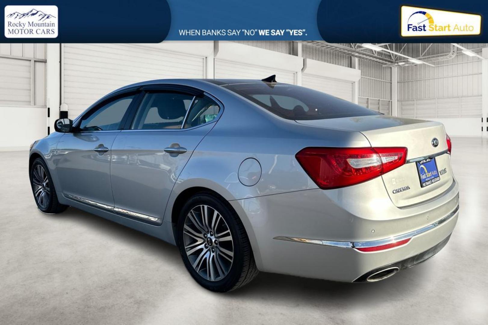 2016 Silver Kia Cadenza Premium (KNALN4D70G5) with an 3.3L V6 DOHC 24V engine, 6A transmission, located at 7755 State Street, Midvale, UT, 84047, (801) 753-9063, 40.610329, -111.890656 - Photo#5