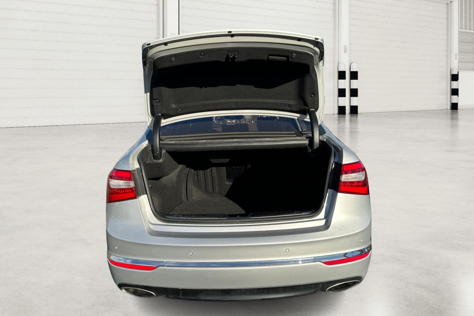 2016 Silver Kia Cadenza Premium (KNALN4D70G5) with an 3.3L V6 DOHC 24V engine, 6A transmission, located at 7755 State Street, Midvale, UT, 84047, (801) 753-9063, 40.610329, -111.890656 - Photo#13