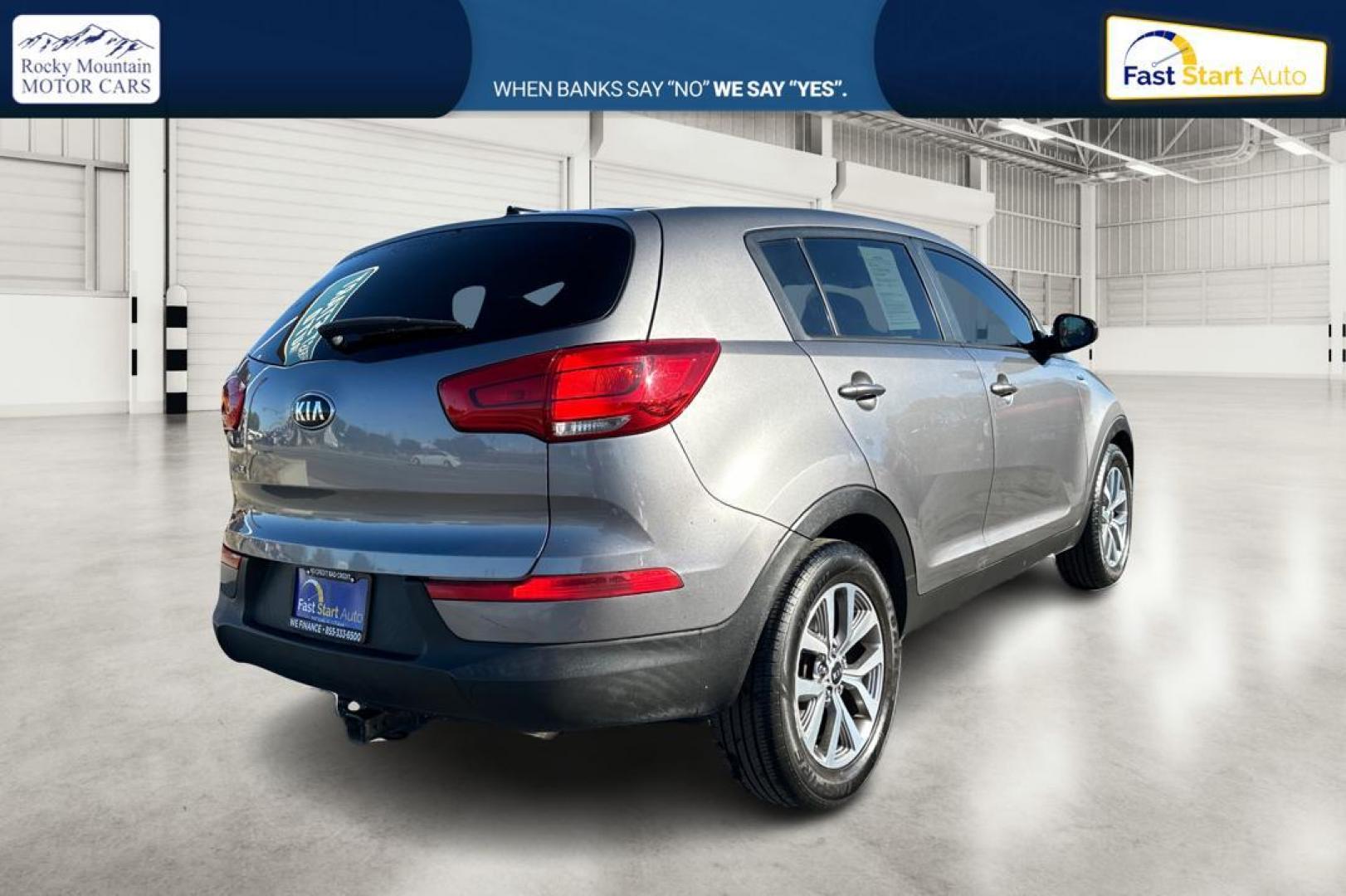 2016 Silver Kia Sportage LX AWD (KNDPBCAC7G7) with an 2.4L V6 DOHC 24V engine, 6-Speed Automatic transmission, located at 767 S State Road, Pleasant Grove, UT, 84062, (801) 785-1058, 40.354839, -111.736687 - Photo#2