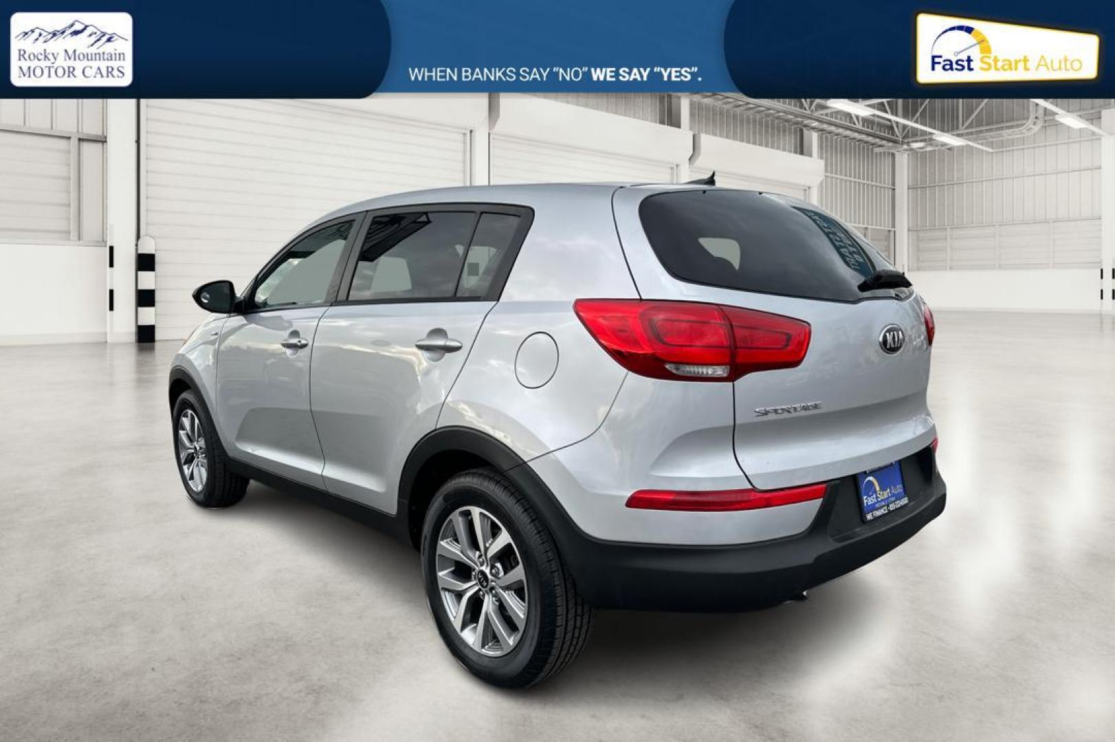 2016 Silver Kia Sportage LX AWD (KNDPBCAC1G7) with an 2.4L V6 DOHC 24V engine, 6-Speed Automatic transmission, located at 7755 State Street, Midvale, UT, 84047, (801) 753-9063, 40.610329, -111.890656 - Photo#5