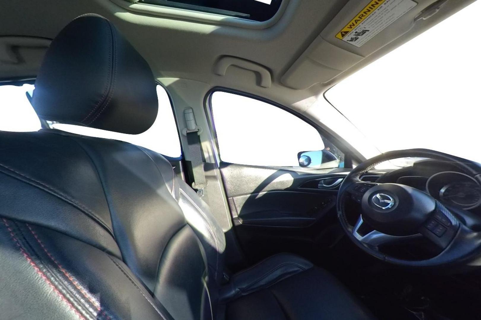 2016 White Mazda MAZDA3 i SE AT 4-Door (JM1BM1X79G1) with an 2.0L L4 DOHC 16V engine, 6A transmission, located at 7755 State Street, Midvale, UT, 84047, (801) 753-9063, 40.610329, -111.890656 - Photo#11