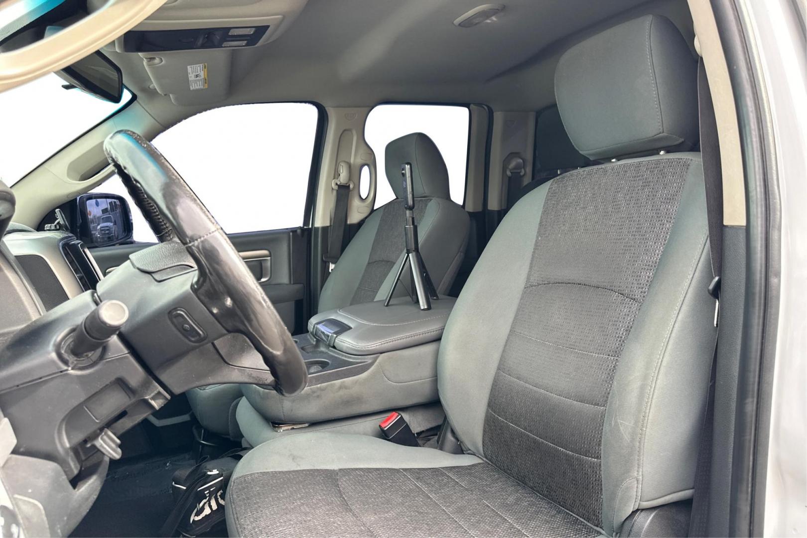 2016 White RAM 1500 SLT Quad Cab 4WD (1C6RR7GTXGS) with an 5.7L V8 OHV 16V engine, 6A transmission, located at 7755 State Street, Midvale, UT, 84047, (801) 753-9063, 40.610329, -111.890656 - Photo#14