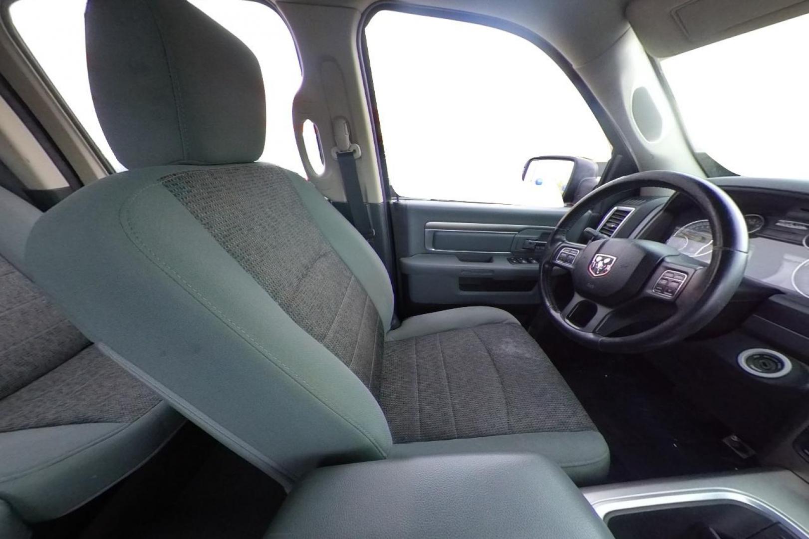 2016 Gray RAM 1500 SLT Crew Cab SWB 4WD (1C6RR7LT0GS) with an 5.7L V8 OHV 16V engine, 6A transmission, located at 767 S State Road, Pleasant Grove, UT, 84062, (801) 785-1058, 40.354839, -111.736687 - Photo#18