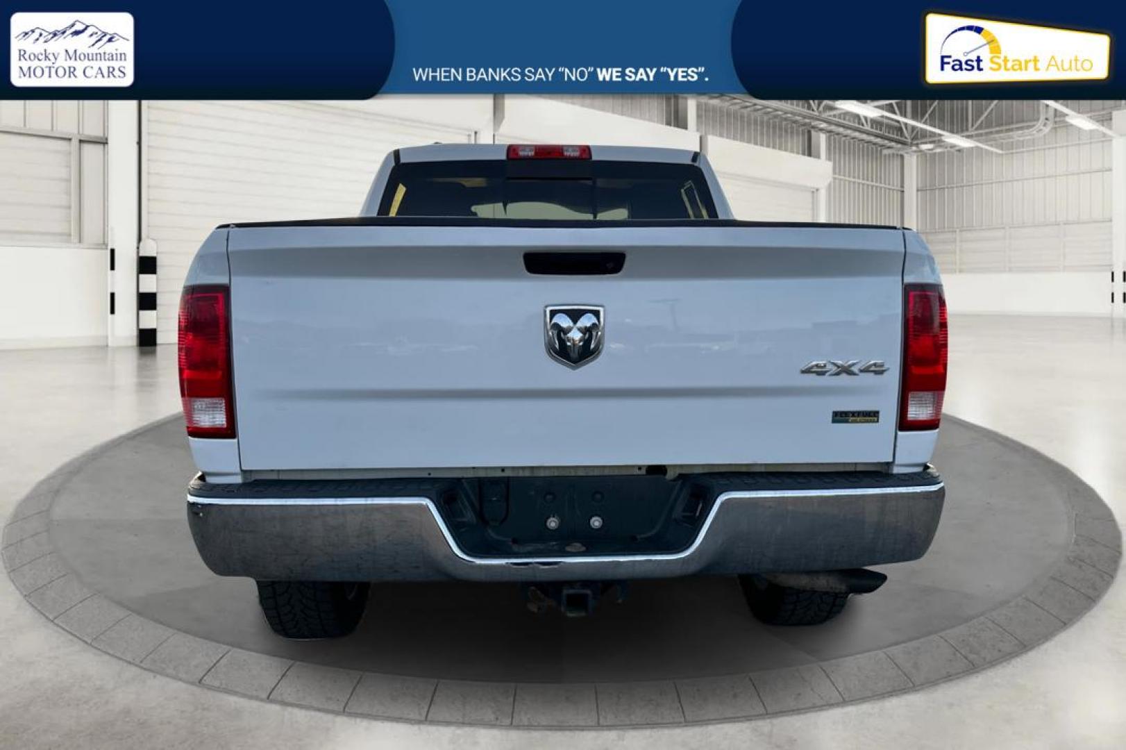 2016 White RAM 1500 SLT Crew Cab SWB 4WD (1C6RR7LG3GS) with an 3.6L V6 DOHC 24V FFV engine, 6A transmission, located at 767 S State Road, Pleasant Grove, UT, 84062, (801) 785-1058, 40.354839, -111.736687 - Photo#3