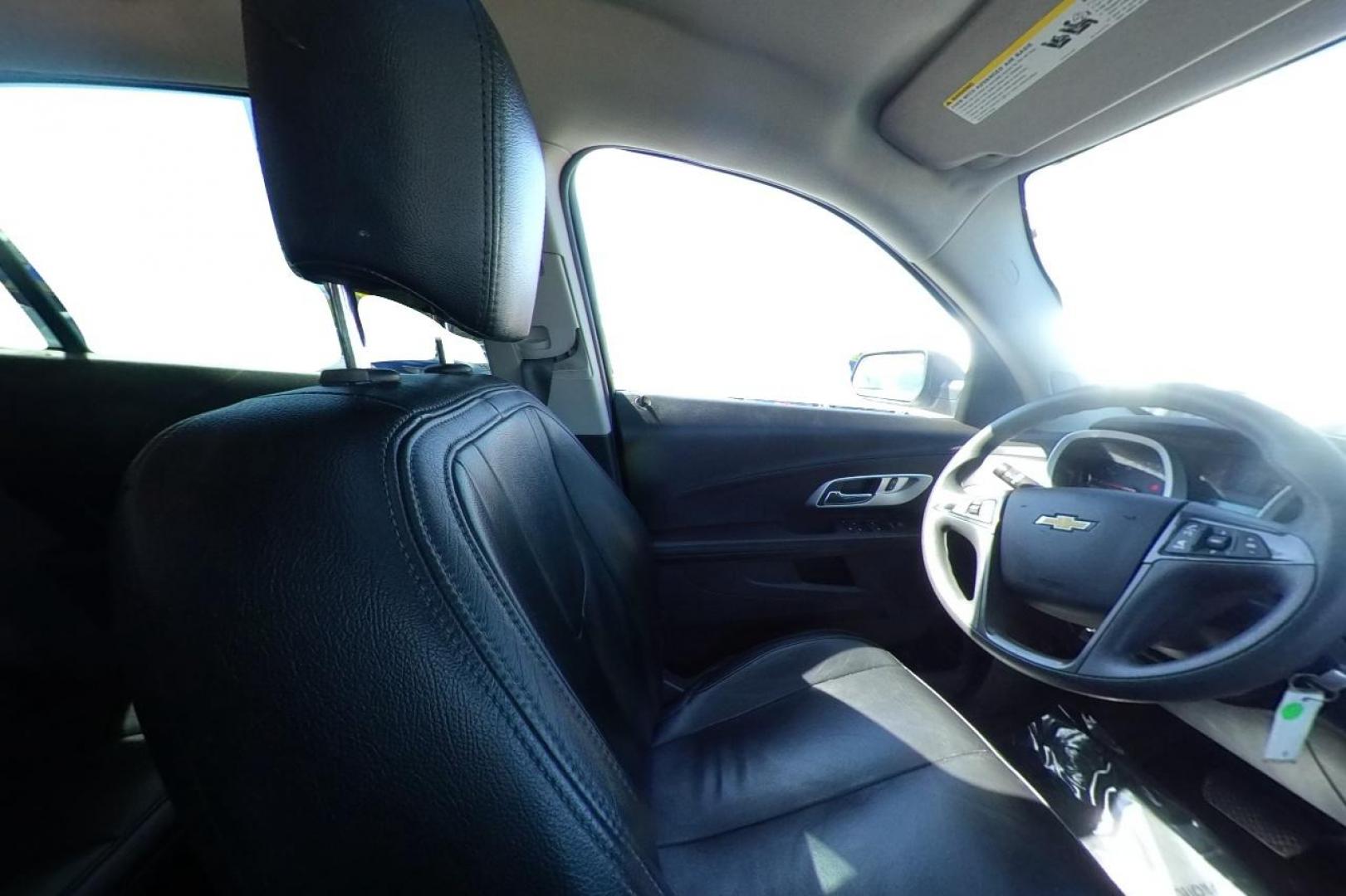 2017 White Chevrolet Equinox LS 2WD (2GNALBEK5H6) with an 2.4L L4 DOHC 16V FFV engine, 6A transmission, located at 7755 State Street, Midvale, UT, 84047, (801) 753-9063, 40.610329, -111.890656 - Photo#19