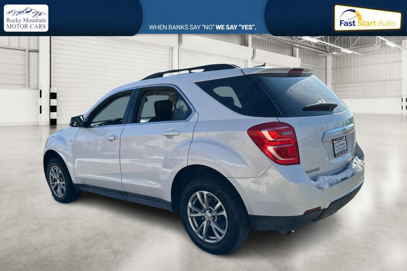 2017 White Chevrolet Equinox LT 2WD (2GNALCEK5H1) with an 2.4L L4 DOHC 16V FFV engine, 6A transmission, located at 7755 State Street, Midvale, UT, 84047, (801) 753-9063, 40.610329, -111.890656 - Photo#5