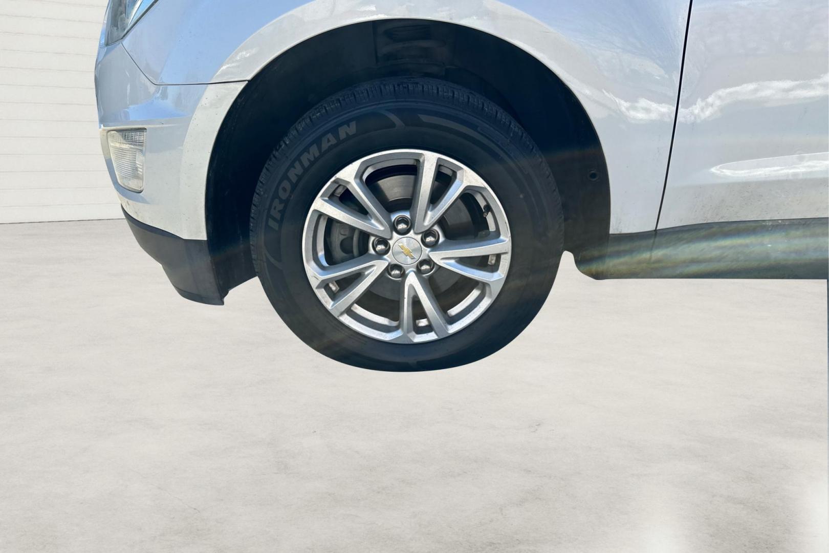 2017 White Chevrolet Equinox LT 2WD (2GNALCEK5H1) with an 2.4L L4 DOHC 16V FFV engine, 6A transmission, located at 7755 State Street, Midvale, UT, 84047, (801) 753-9063, 40.610329, -111.890656 - Photo#12