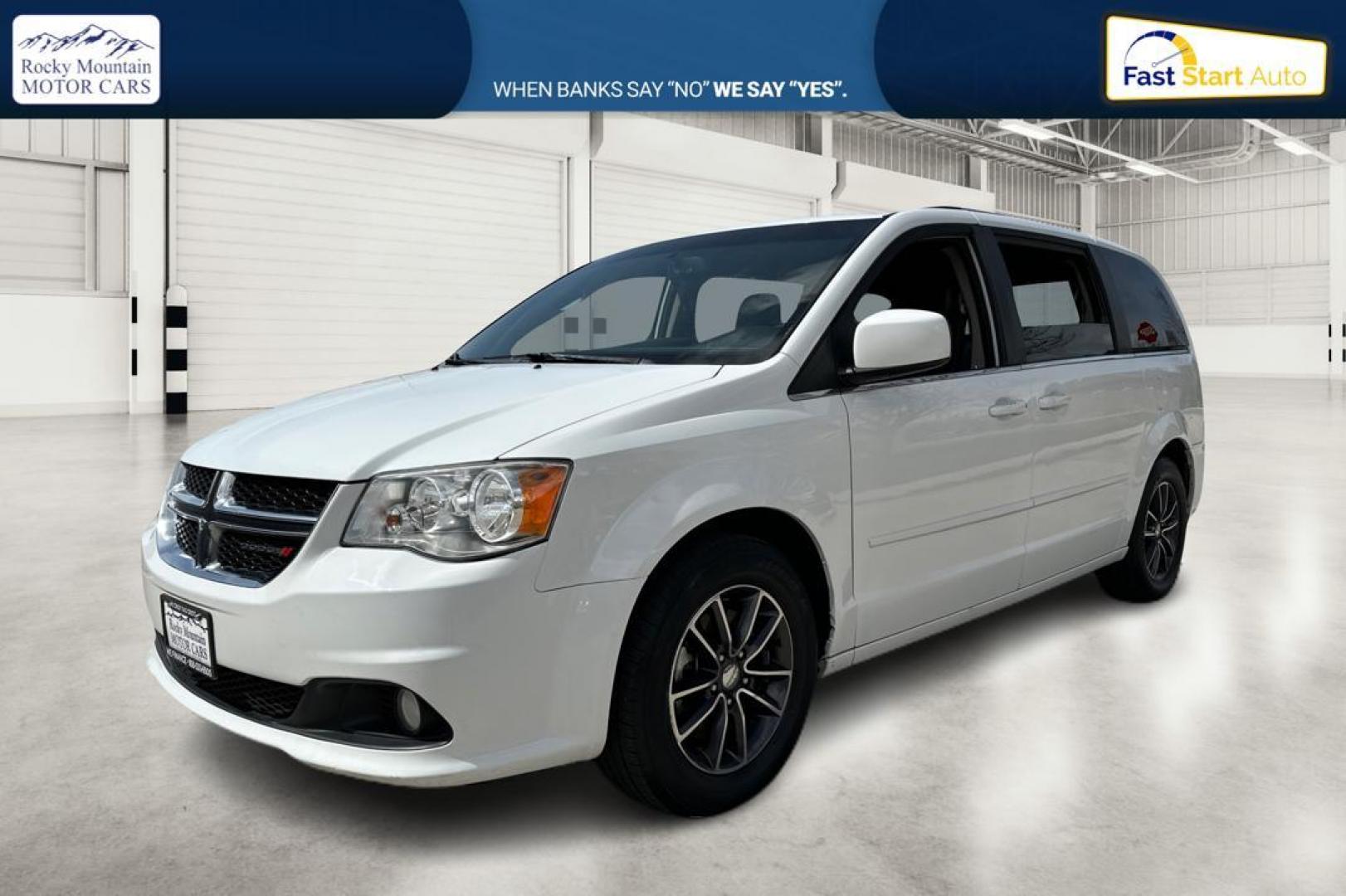 2017 White Dodge Grand Caravan SXT (2C4RDGCG6HR) with an 3.6L V6 DOHC 24V engine, 6A transmission, located at 767 S State Road, Pleasant Grove, UT, 84062, (801) 785-1058, 40.354839, -111.736687 - Photo#8