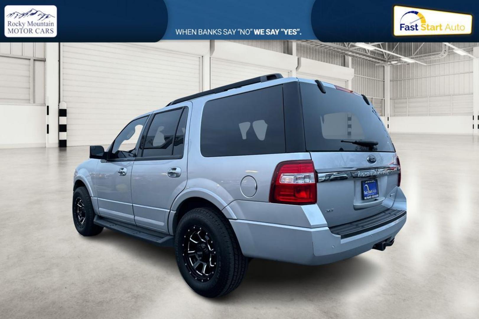 2017 Silver Ford Expedition XLT 4WD (1FMJU1JT1HE) with an 3.5L V6 DOHC 24V FFV engine, 6A transmission, located at 7755 State Street, Midvale, UT, 84047, (801) 753-9063, 40.610329, -111.890656 - Photo#5