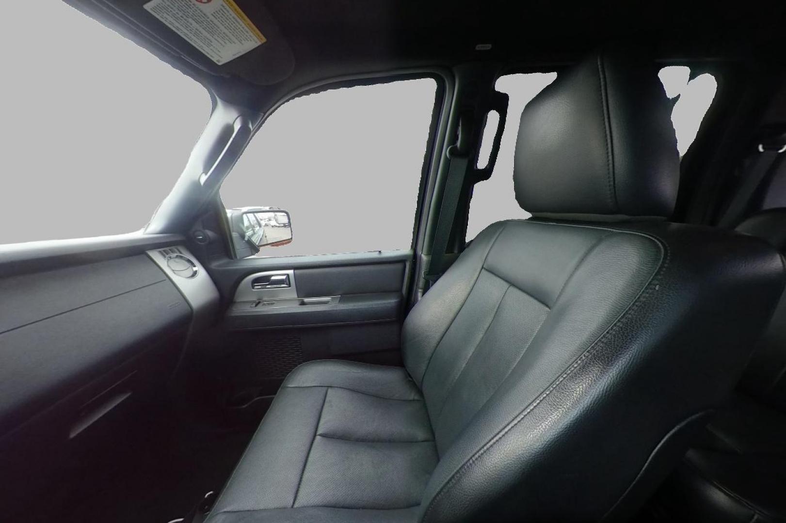 2017 Black Ford Expedition XLT 2WD (1FMJU1HTXHE) with an 3.5L V6 DOHC 24V FFV engine, 6A transmission, located at 7755 State Street, Midvale, UT, 84047, (801) 753-9063, 40.610329, -111.890656 - Photo#17