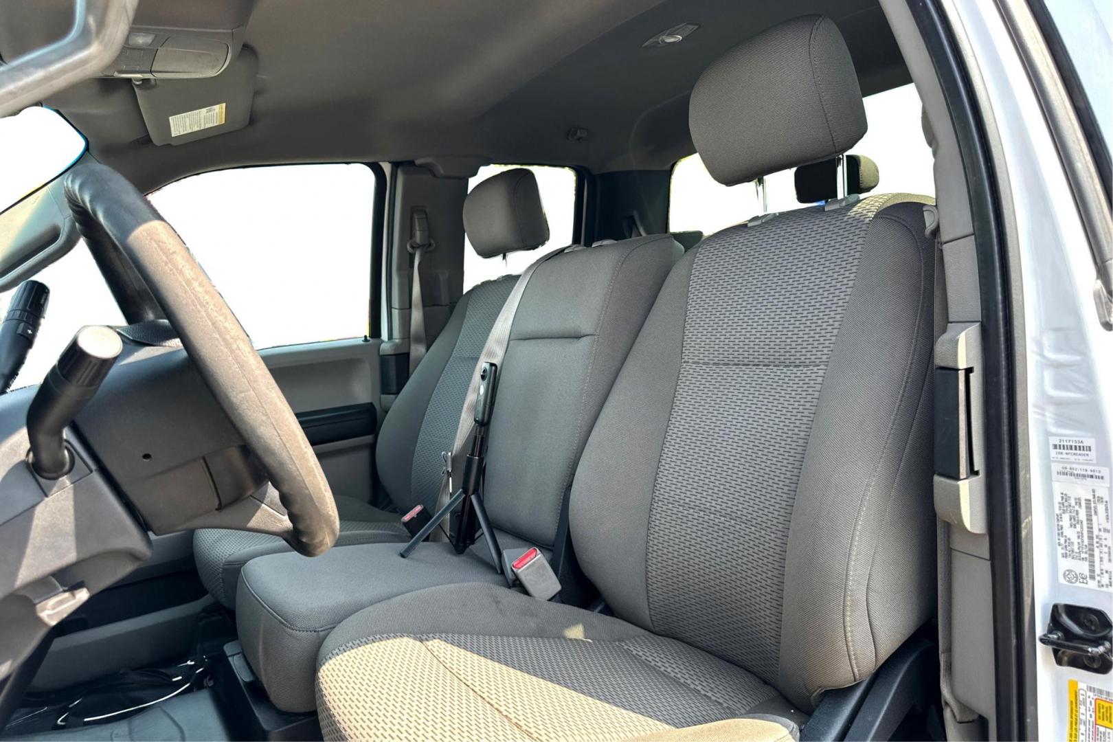 2017 White Ford F-150 Lariat SuperCab 8-ft. 4WD (1FTFX1EFXHF) with an 5.0L V8 engine, 6A transmission, located at 767 S State Road, Pleasant Grove, UT, 84062, (801) 785-1058, 40.354839, -111.736687 - Photo#11