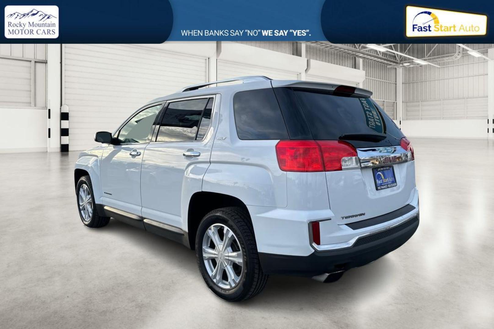 2017 White GMC Terrain SLT FWD (2GKALPEK9H6) with an 2.4L L4 DOHC 16V engine, 6A transmission, located at 7755 State Street, Midvale, UT, 84047, (801) 753-9063, 40.610329, -111.890656 - Photo#5