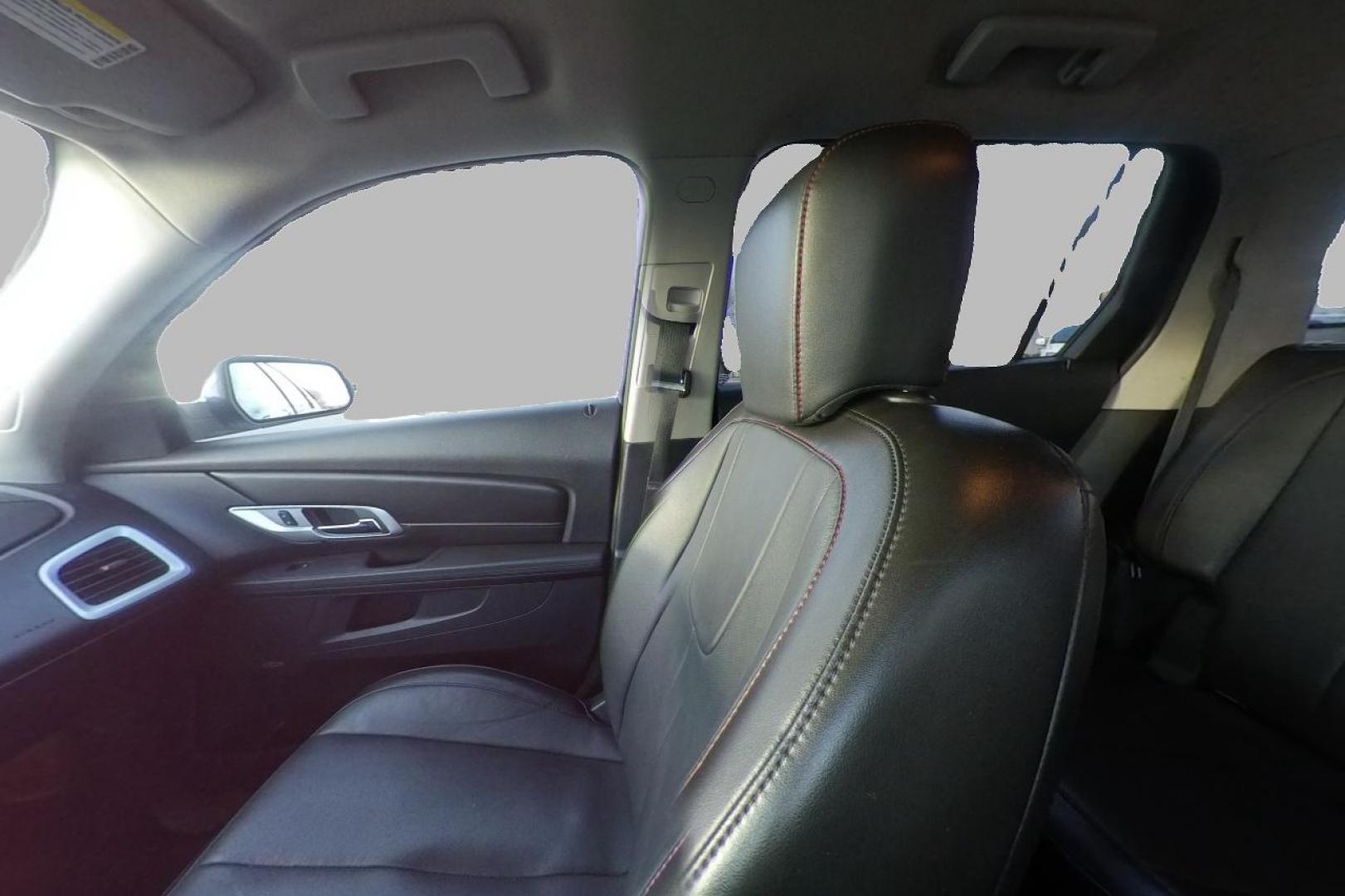 2017 White GMC Terrain SLT FWD (2GKALPEK9H6) with an 2.4L L4 DOHC 16V engine, 6A transmission, located at 7755 State Street, Midvale, UT, 84047, (801) 753-9063, 40.610329, -111.890656 - Photo#17