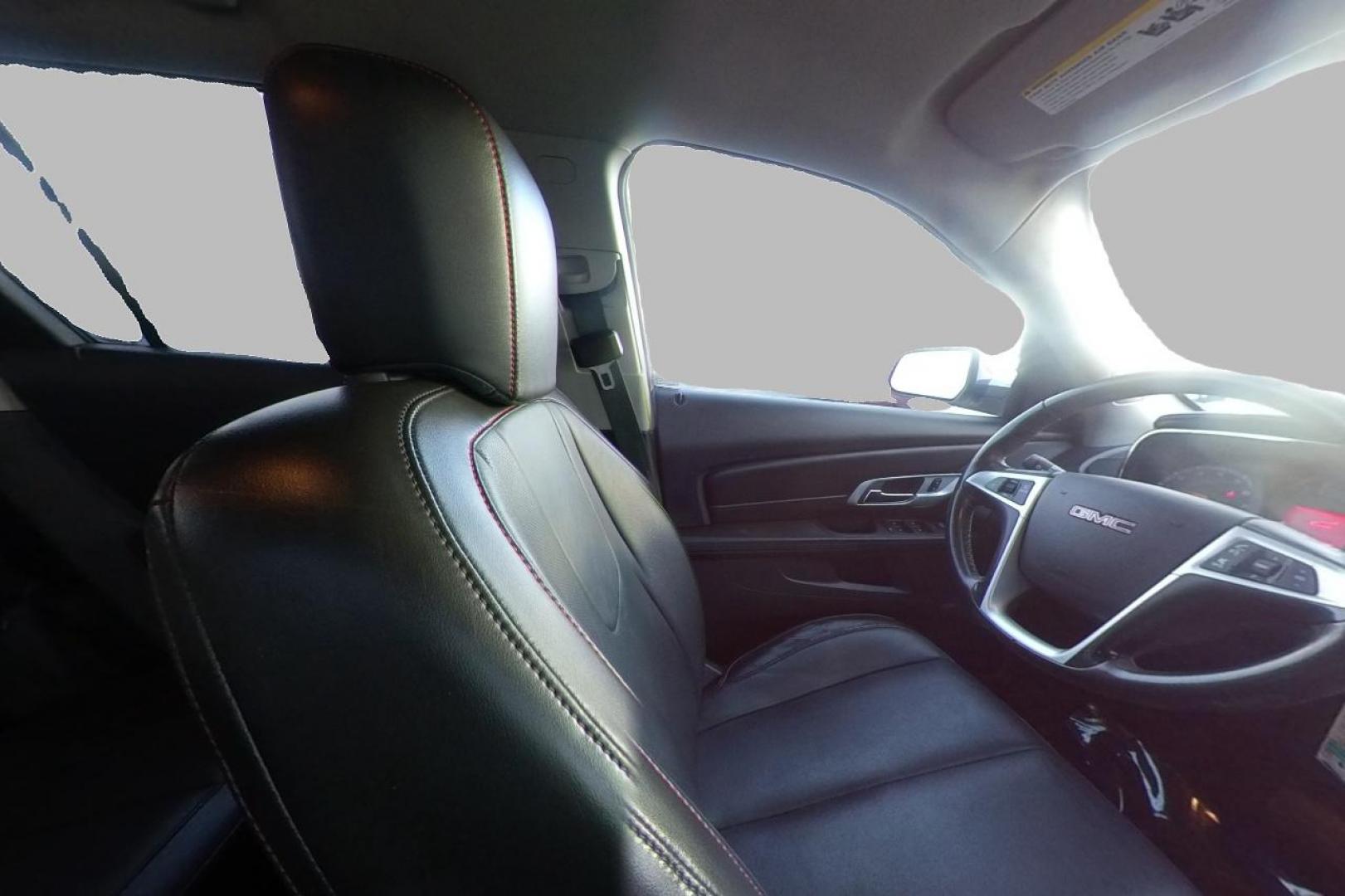 2017 White GMC Terrain SLT FWD (2GKALPEK9H6) with an 2.4L L4 DOHC 16V engine, 6A transmission, located at 7755 State Street, Midvale, UT, 84047, (801) 753-9063, 40.610329, -111.890656 - Photo#19