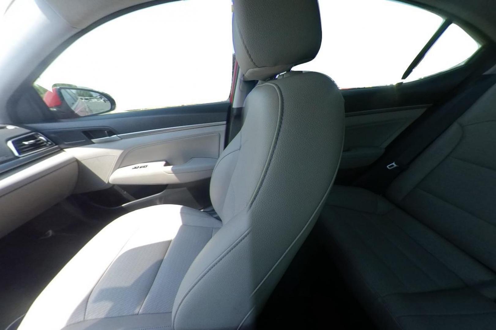 2017 Red Hyundai Elantra Limited (5NPD84LF7HH) with an 1.8L L4 DOHC 16V engine, 6A transmission, located at 7755 State Street, Midvale, UT, 84047, (801) 753-9063, 40.610329, -111.890656 - Photo#14