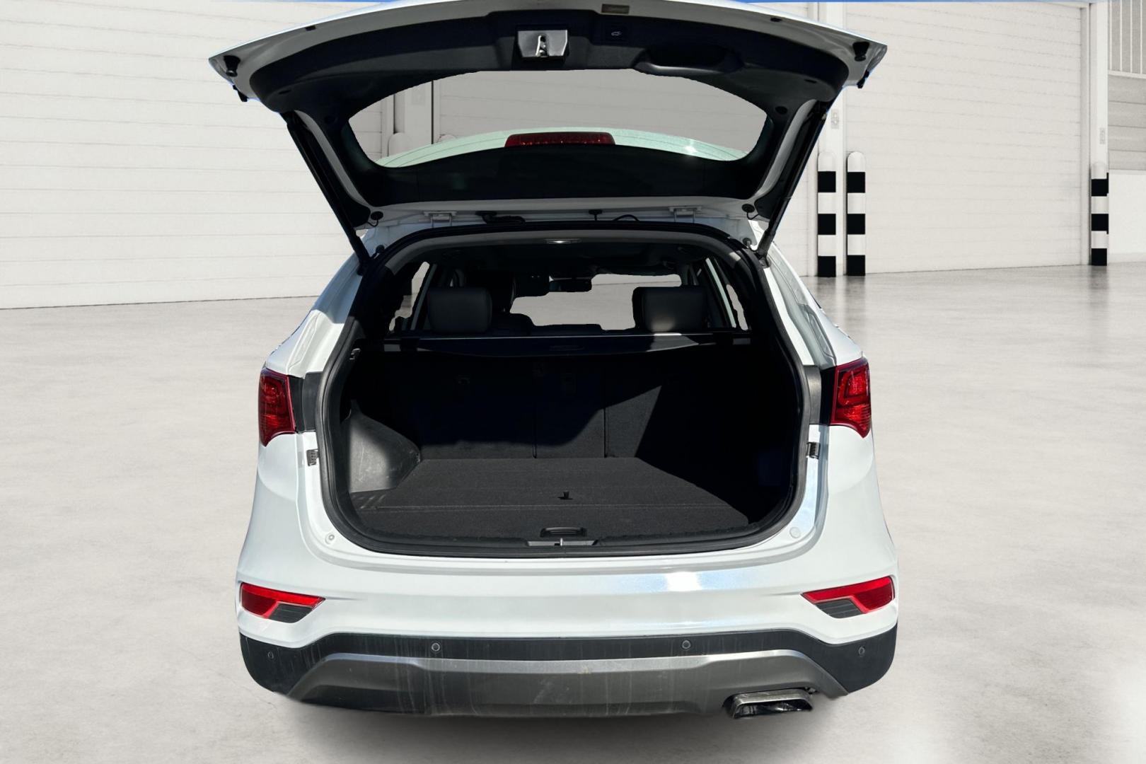 2017 White Hyundai Santa Fe Sport 2.4 FWD (5NMZU3LB2HH) with an 2.4L L4 DOHC 16V engine, 6A transmission, located at 7755 State Street, Midvale, UT, 84047, (801) 753-9063, 40.610329, -111.890656 - Photo#13