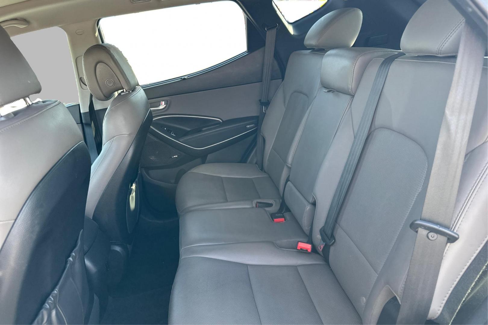 2017 White Hyundai Santa Fe Sport 2.4 FWD (5NMZU3LB2HH) with an 2.4L L4 DOHC 16V engine, 6A transmission, located at 7755 State Street, Midvale, UT, 84047, (801) 753-9063, 40.610329, -111.890656 - Photo#15