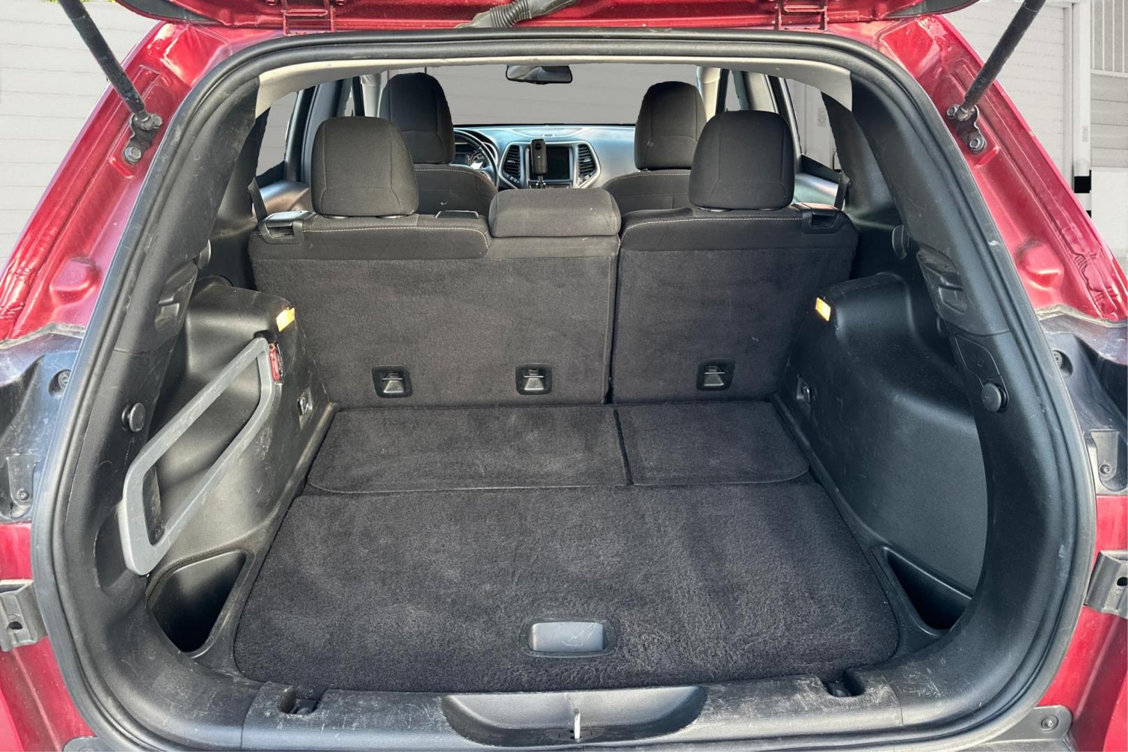 2017 Red Jeep Cherokee Latitude FWD (1C4PJLCB0HD) with an 2.4L L4 DOHC 16V engine, 9A transmission, located at 767 S State Road, Pleasant Grove, UT, 84062, (801) 785-1058, 40.354839, -111.736687 - Photo#10