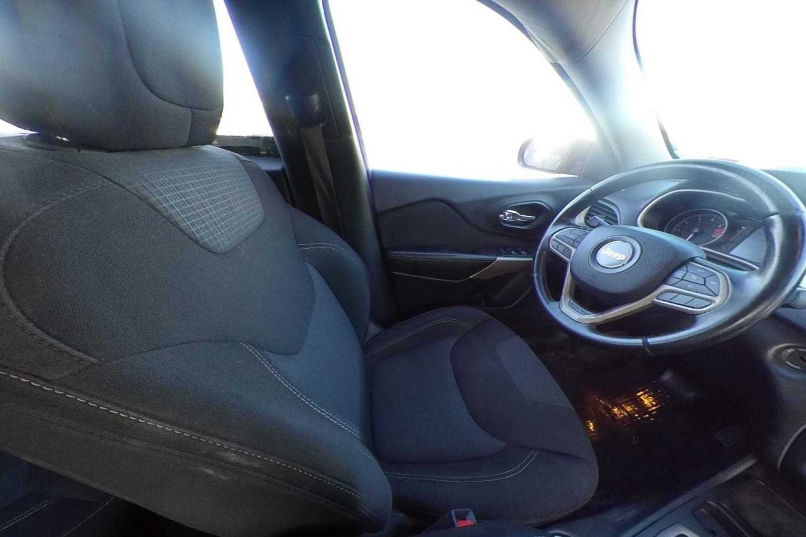 2017 Red Jeep Cherokee Latitude FWD (1C4PJLCB0HD) with an 2.4L L4 DOHC 16V engine, 9A transmission, located at 767 S State Road, Pleasant Grove, UT, 84062, (801) 785-1058, 40.354839, -111.736687 - Photo#14