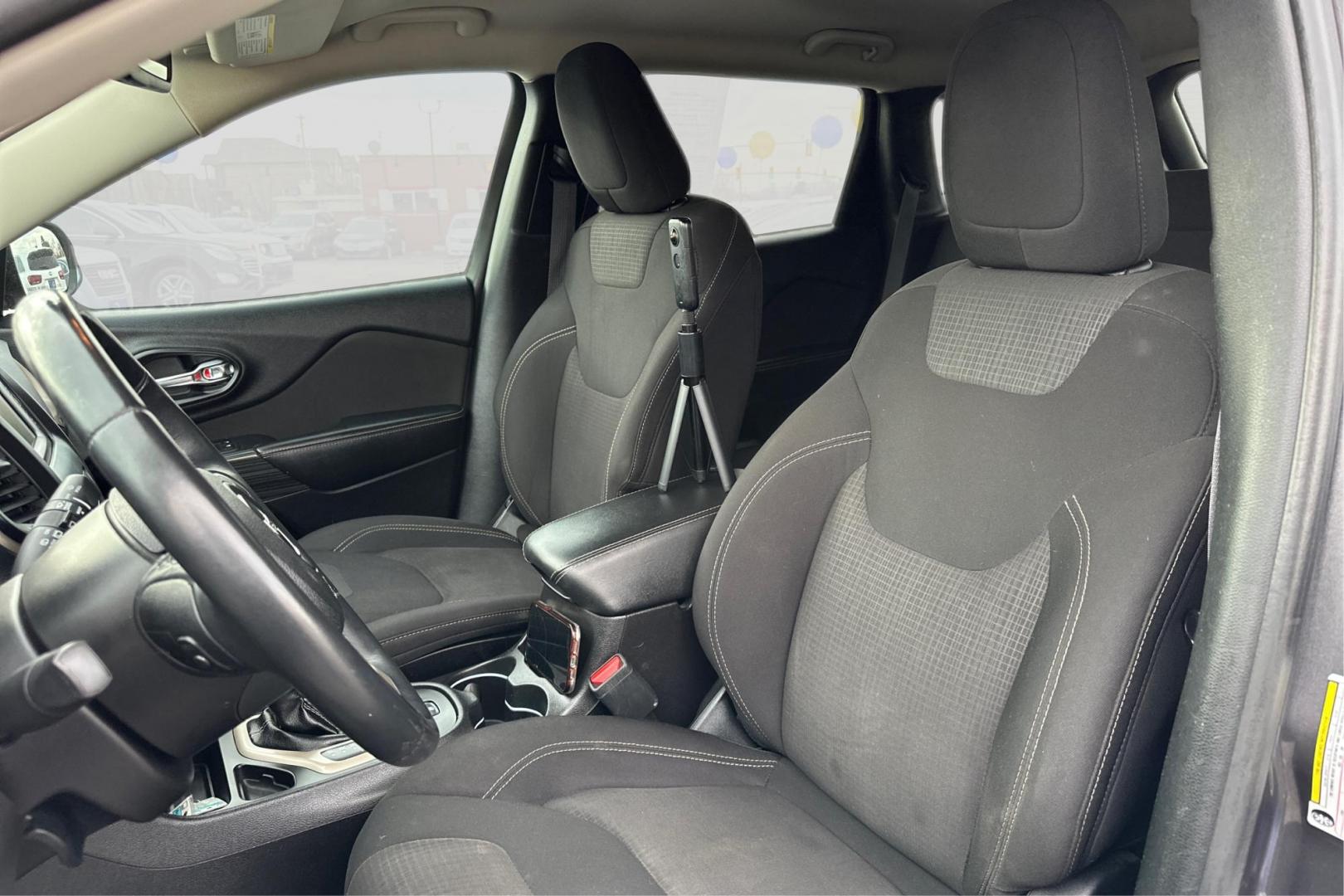 2017 Gray Jeep Cherokee Latitude FWD (1C4PJLCS5HW) with an 3.2L V6 DOHC 24V engine, 9A transmission, located at 7755 State Street, Midvale, UT, 84047, (801) 753-9063, 40.610329, -111.890656 - Photo#14