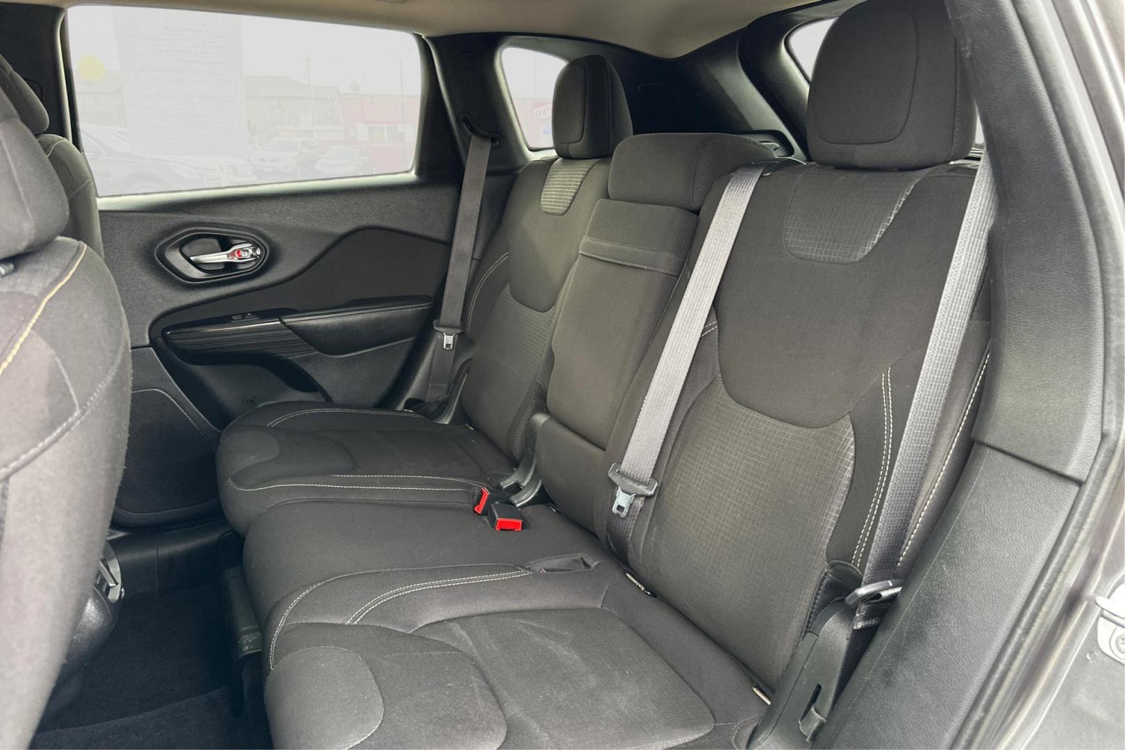 2017 Gray Jeep Cherokee Latitude FWD (1C4PJLCS5HW) with an 3.2L V6 DOHC 24V engine, 9A transmission, located at 7755 State Street, Midvale, UT, 84047, (801) 753-9063, 40.610329, -111.890656 - Photo#15