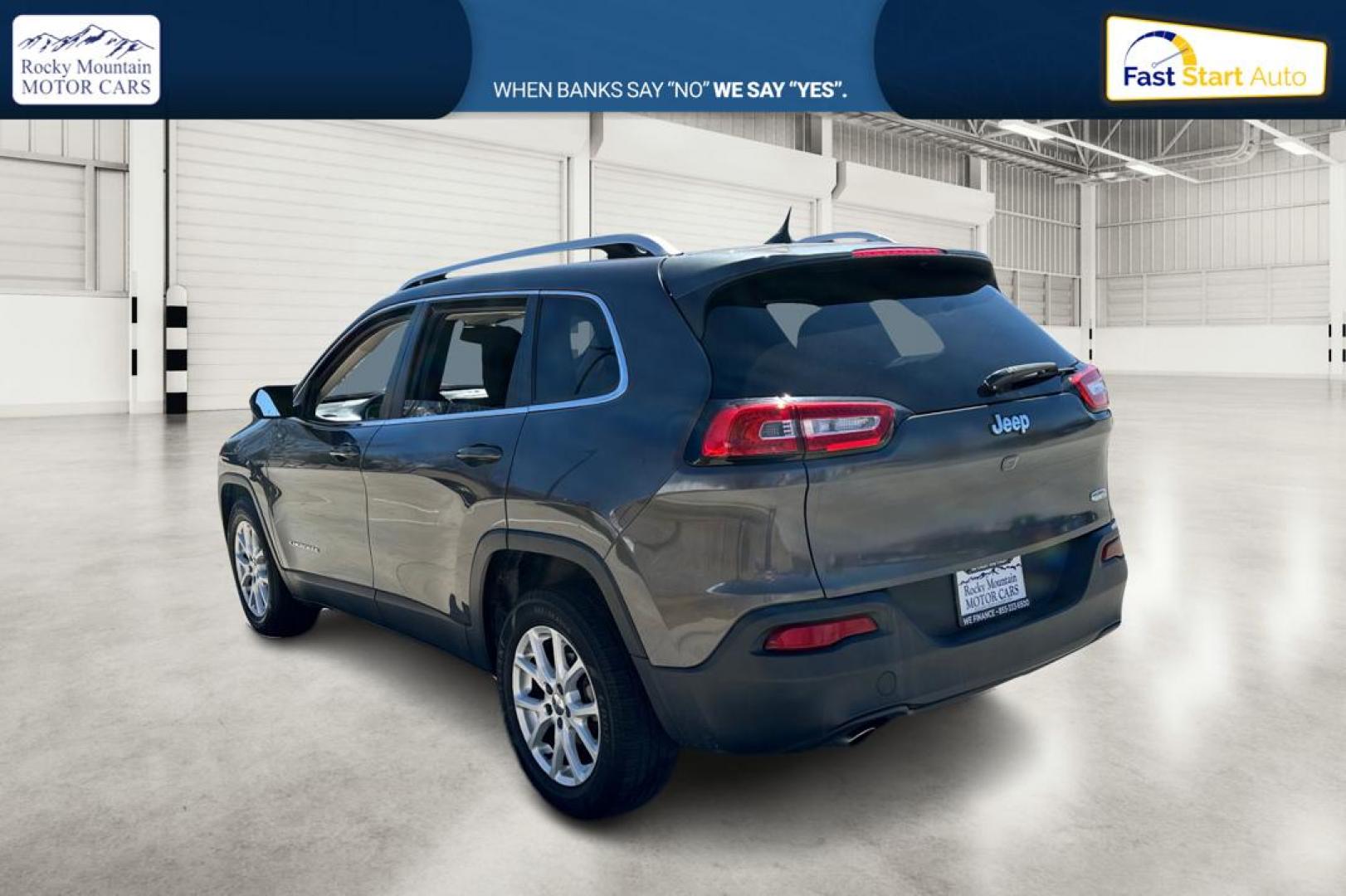 2017 Gray Jeep Cherokee Latitude FWD (1C4PJLCB4HW) with an 2.4L L4 DOHC 16V engine, 9A transmission, located at 7755 State Street, Midvale, UT, 84047, (801) 753-9063, 40.610329, -111.890656 - Photo#5