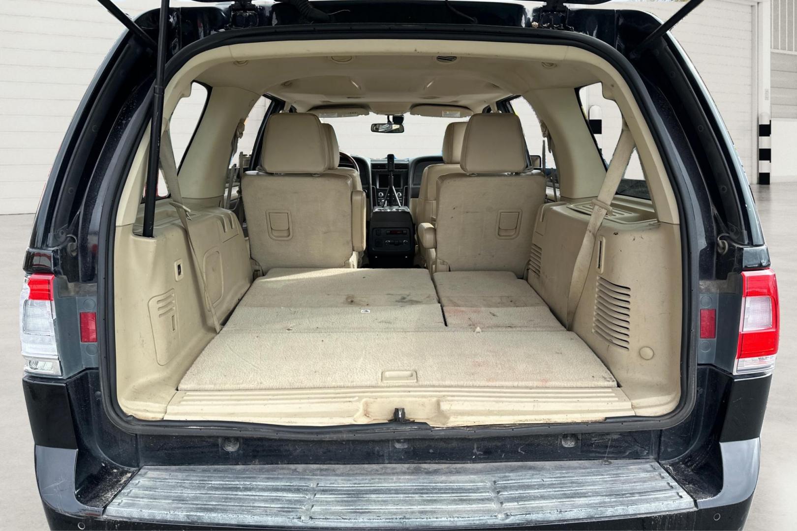 2017 Black Lincoln Navigator Reserve 2WD (5LMJJ2KT8HE) with an 3.5L V6 DOHC 24V FFV engine, 6A transmission, located at 7755 State Street, Midvale, UT, 84047, (801) 753-9063, 40.610329, -111.890656 - Photo#13