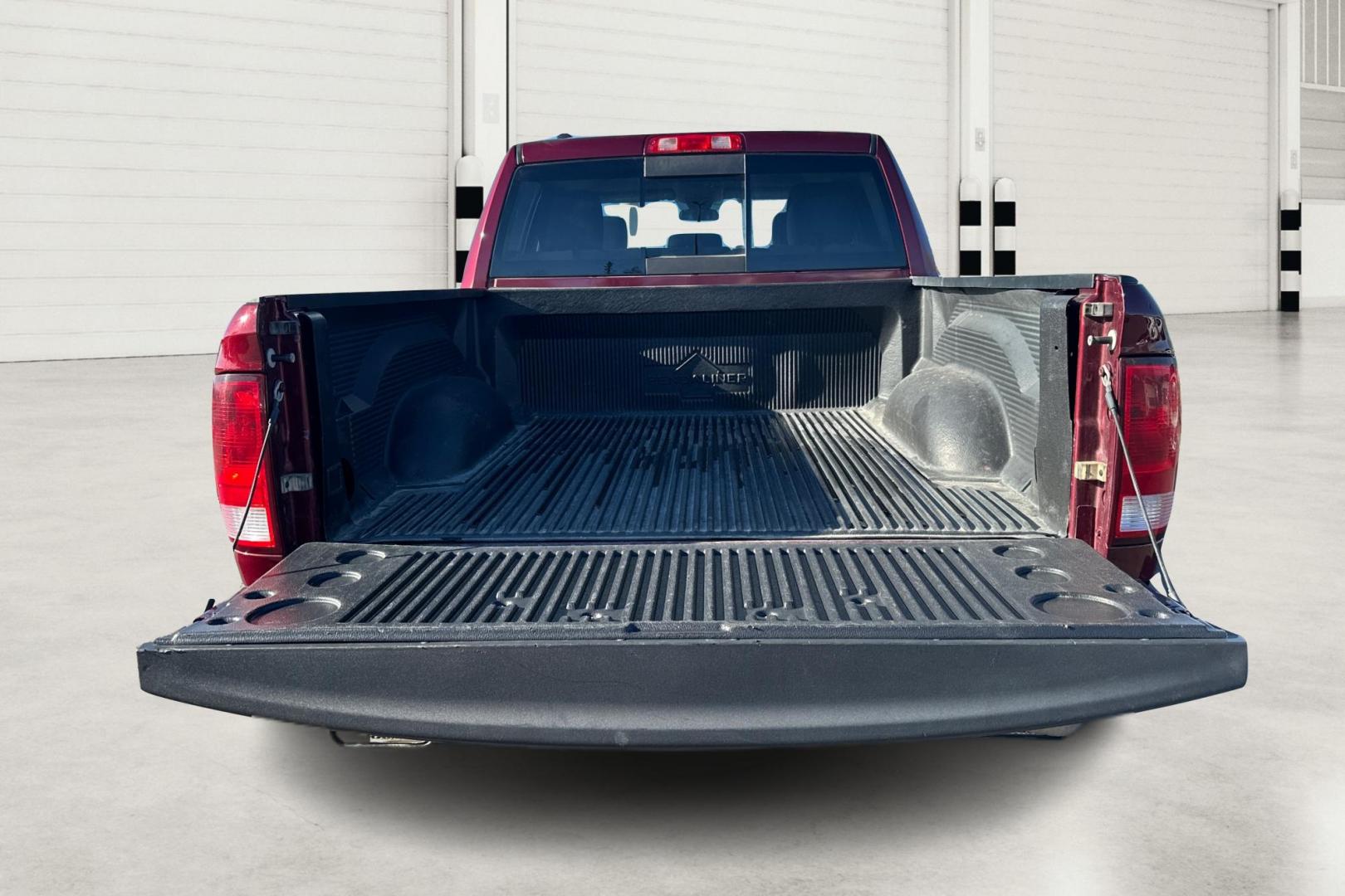 2017 Red RAM 1500 SLT Crew Cab SWB 4WD (1C6RR7LT2HS) with an 5.7L V8 OHV 16V engine, 8A transmission, located at 7755 State Street, Midvale, UT, 84047, (801) 753-9063, 40.610329, -111.890656 - Photo#13